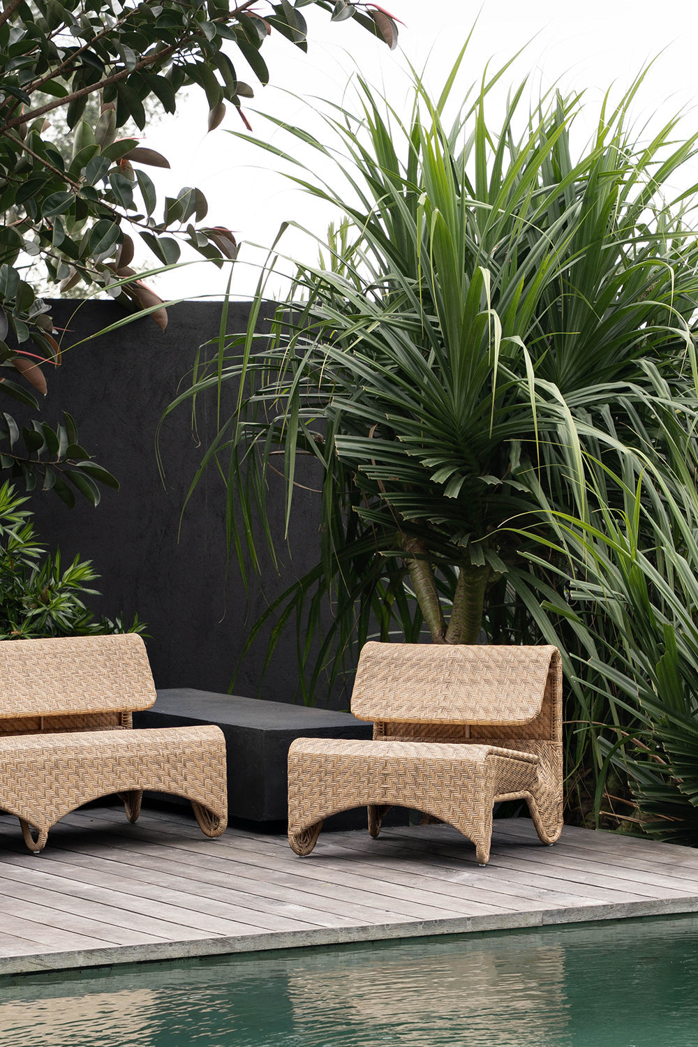 Alfresco & Outdoor Chairs