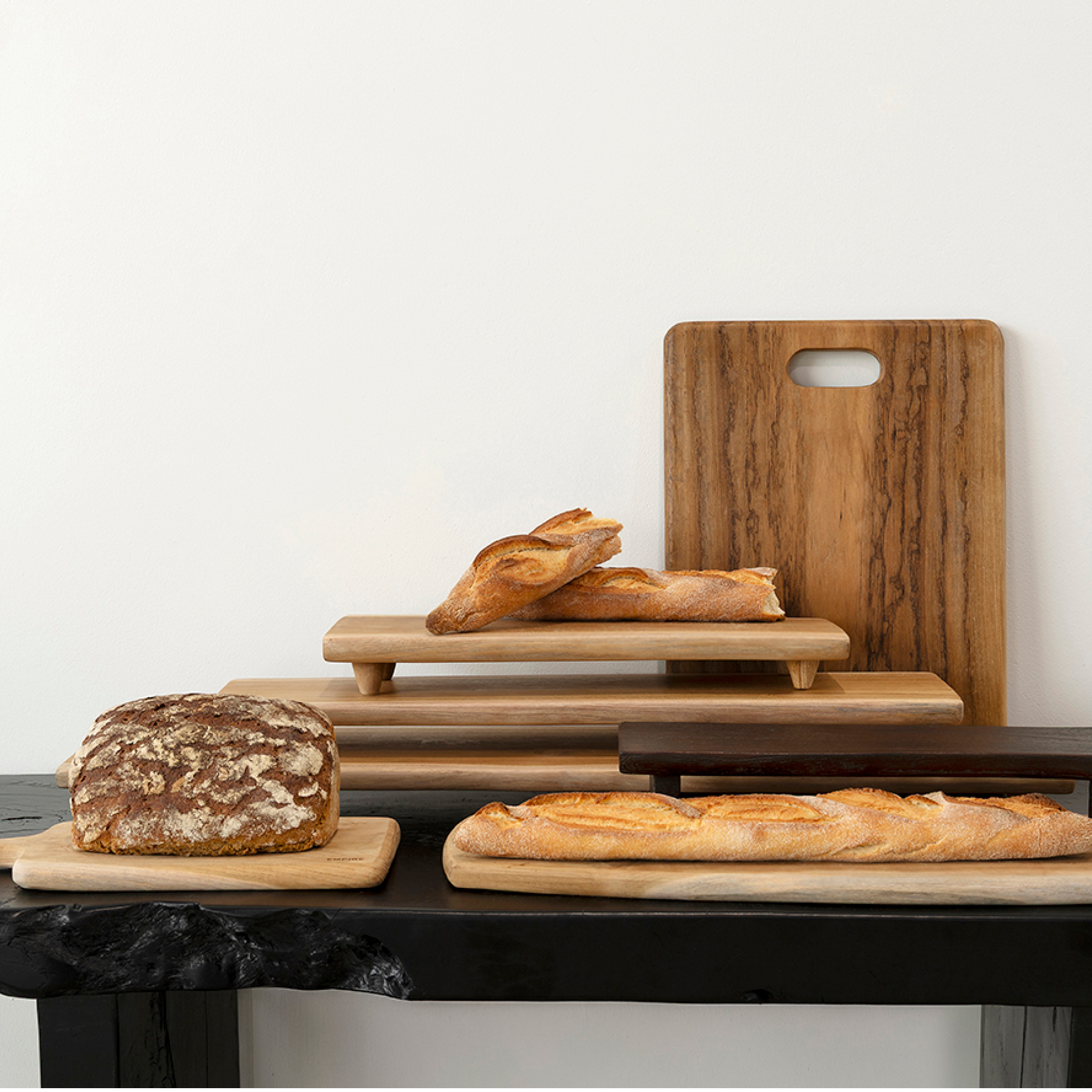 Serving Stand - Cola