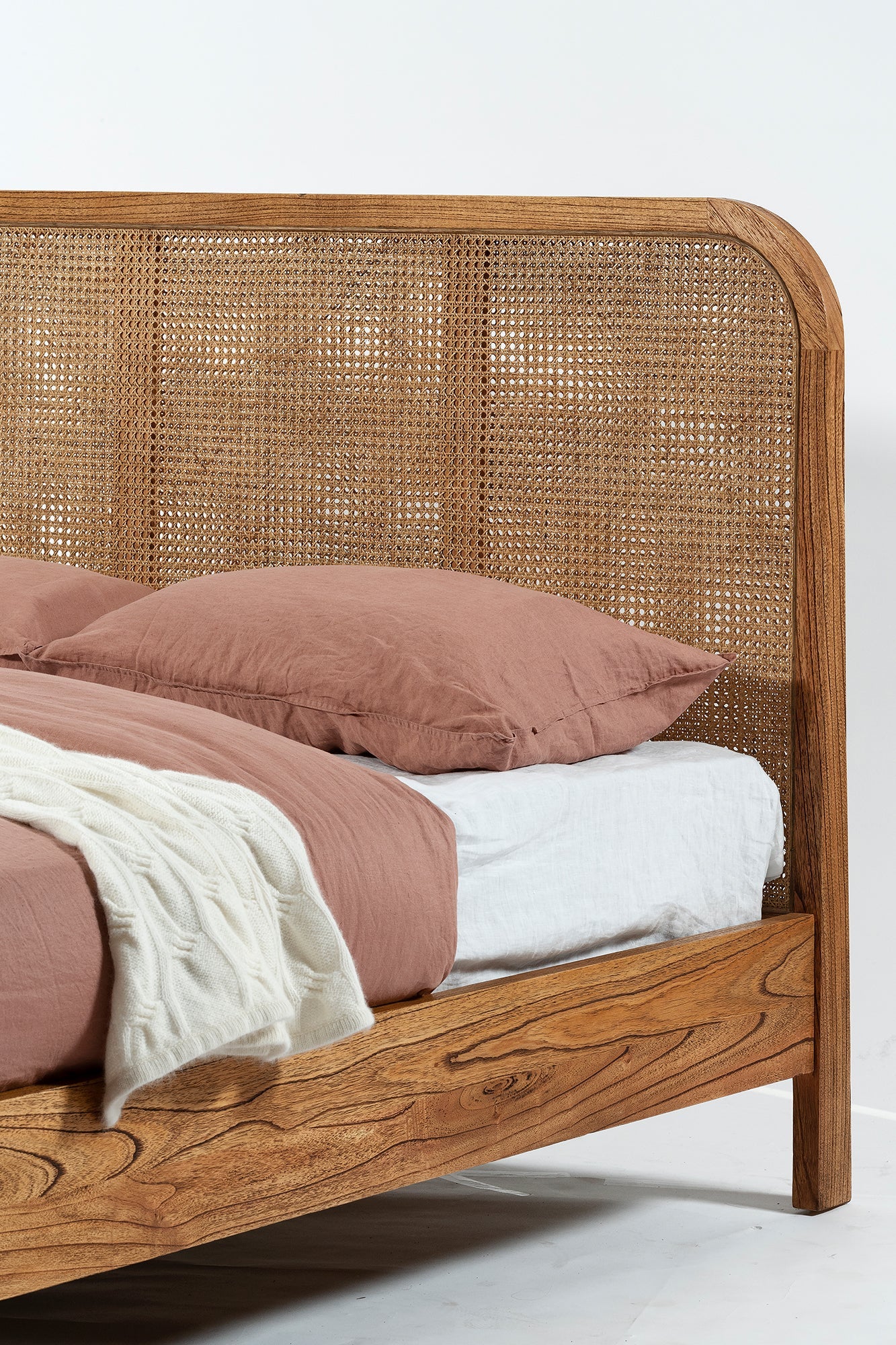 Willow Bed - Antique Mindi