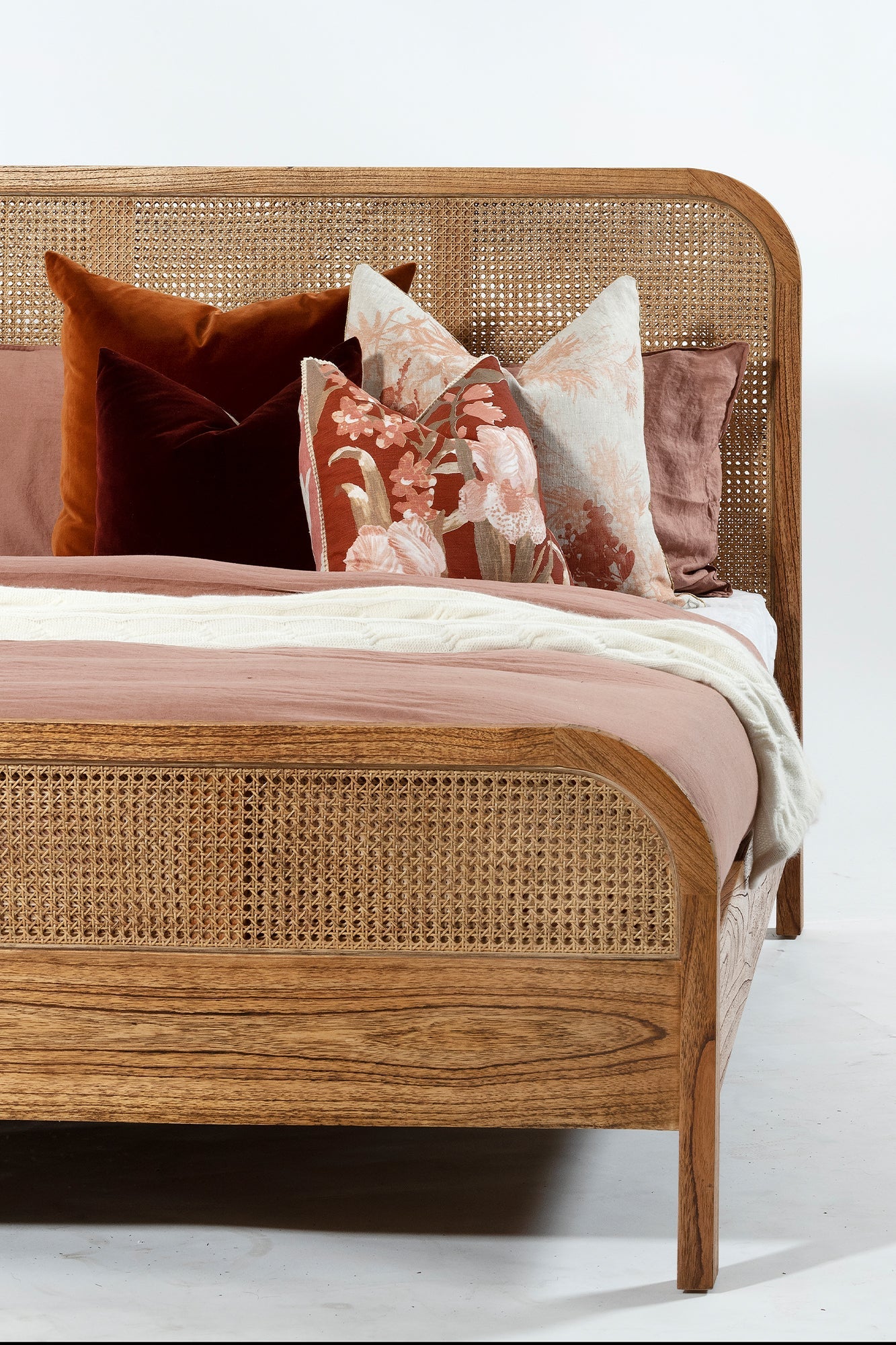 Willow Bed - Antique Mindi