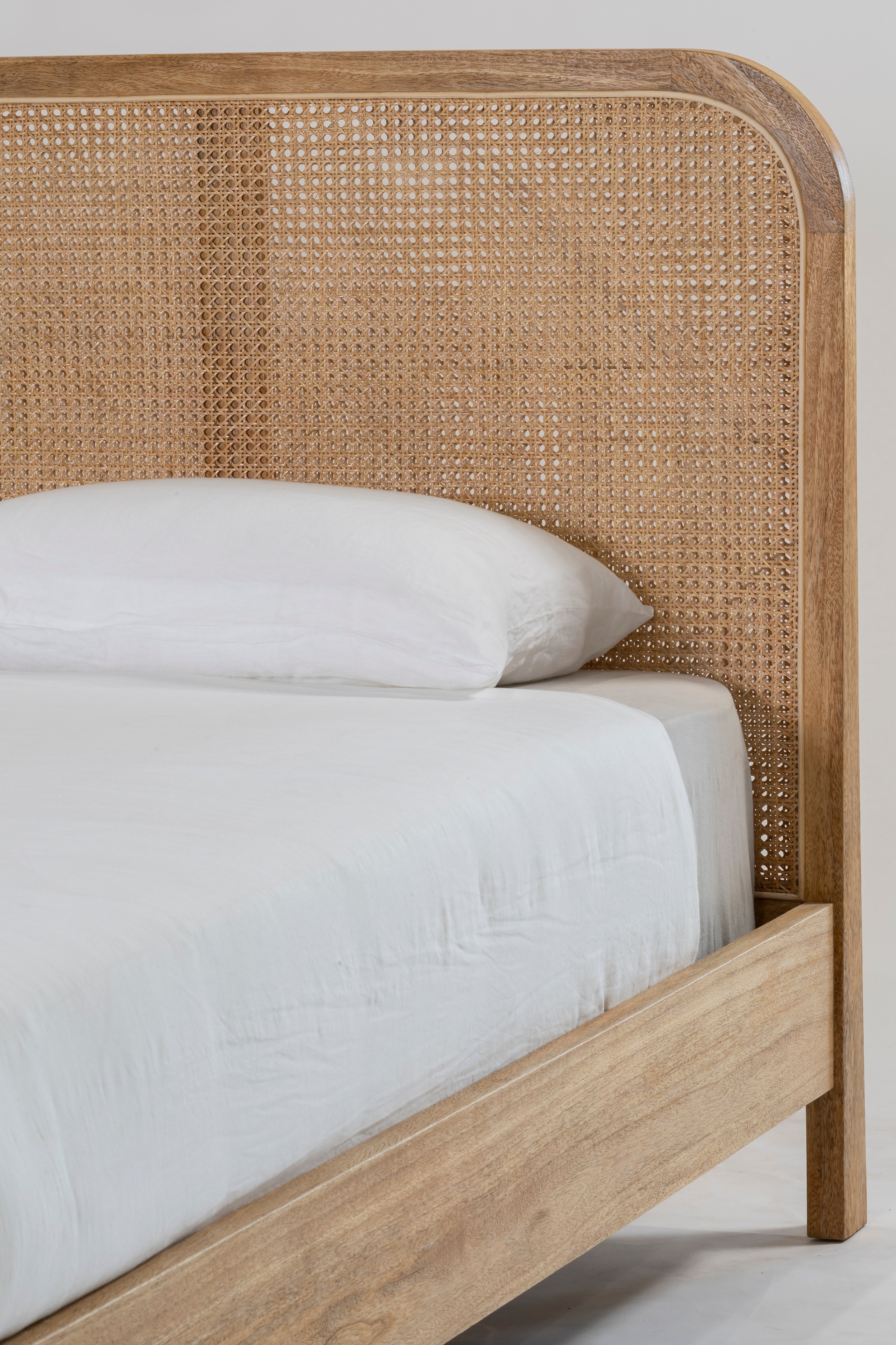 Willow Bed - Natural Sealed