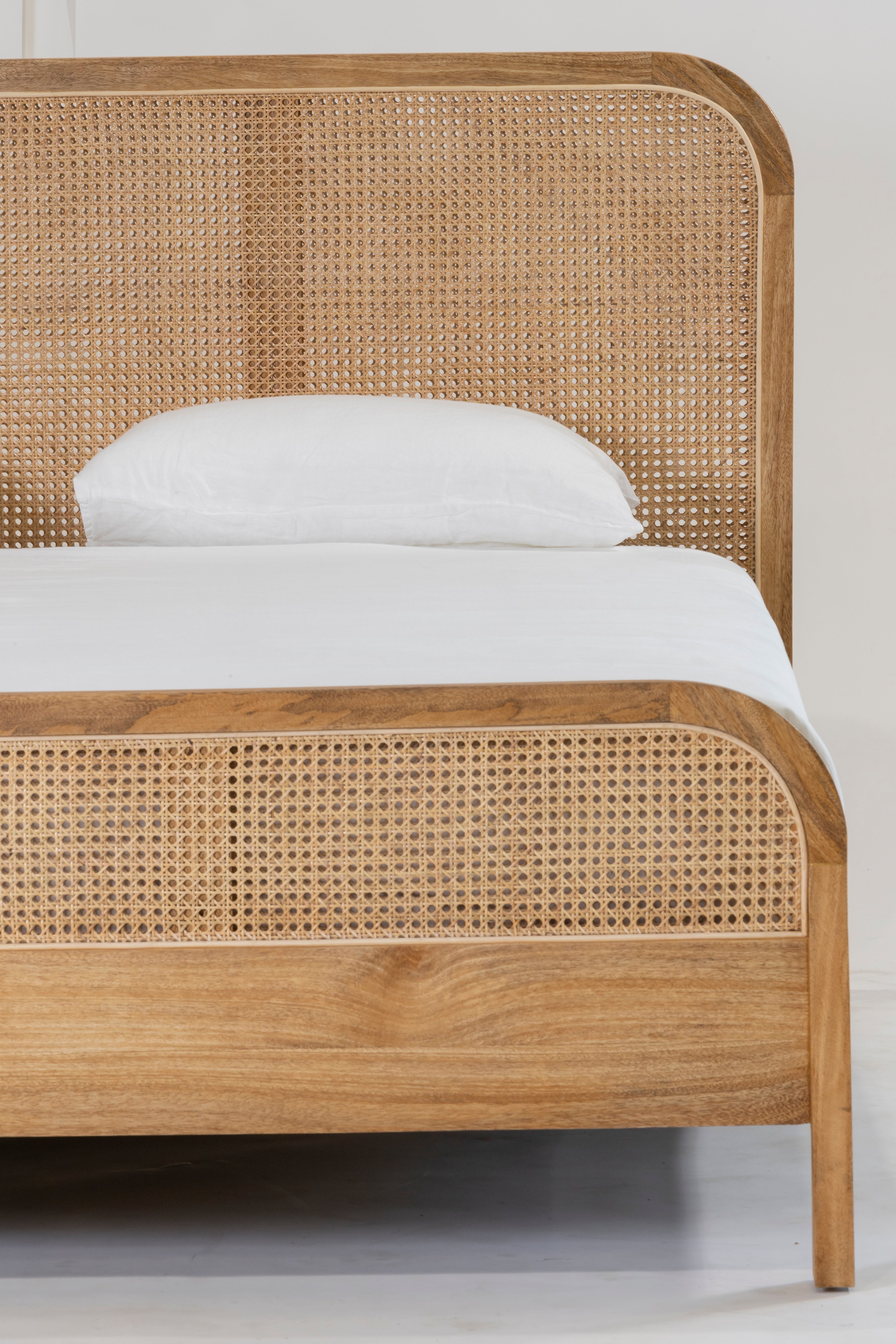 Willow Bed - Rustic Matte