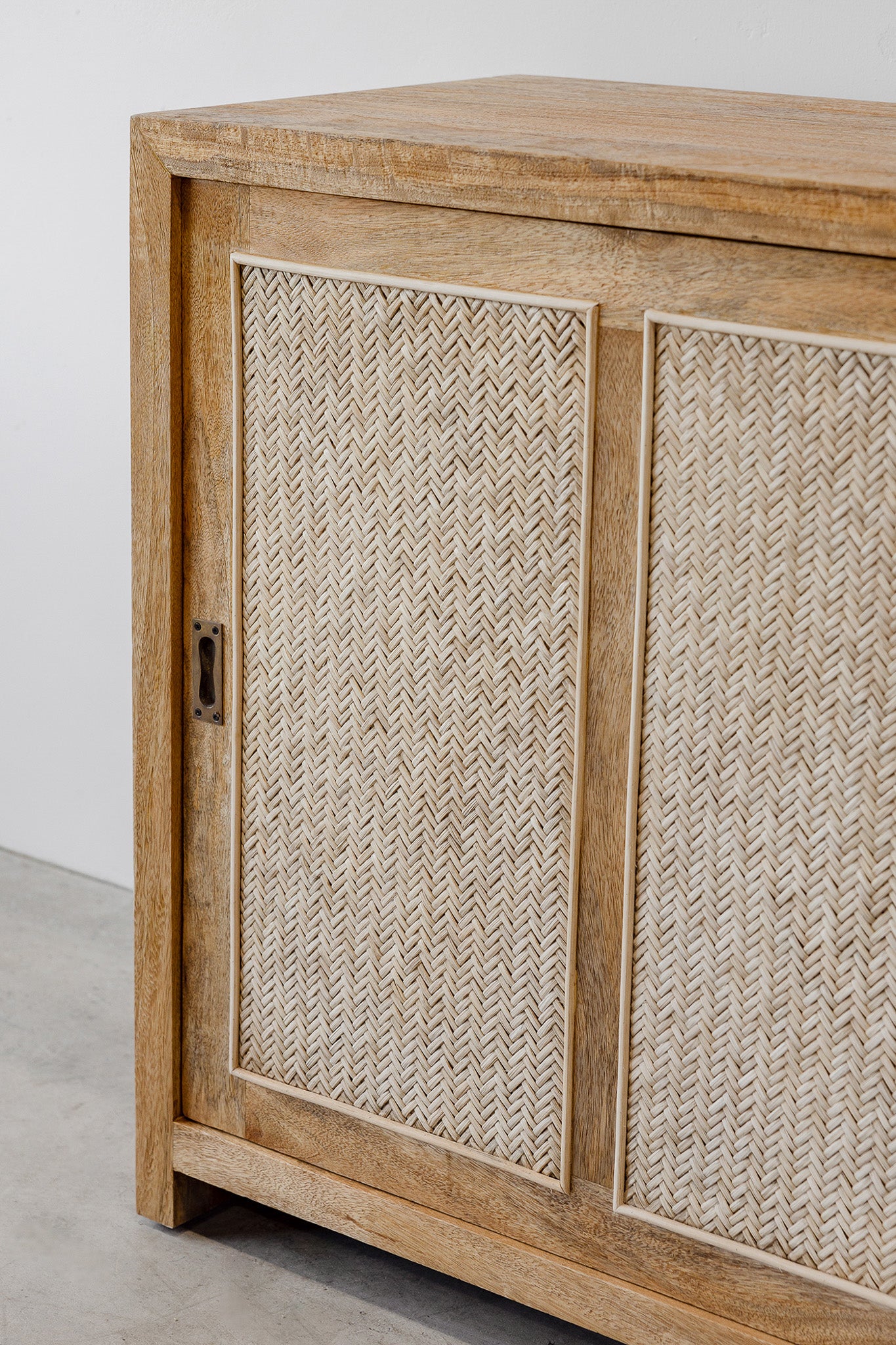 Bianca 2 Door Buffet - Rustic Matte/Weave
