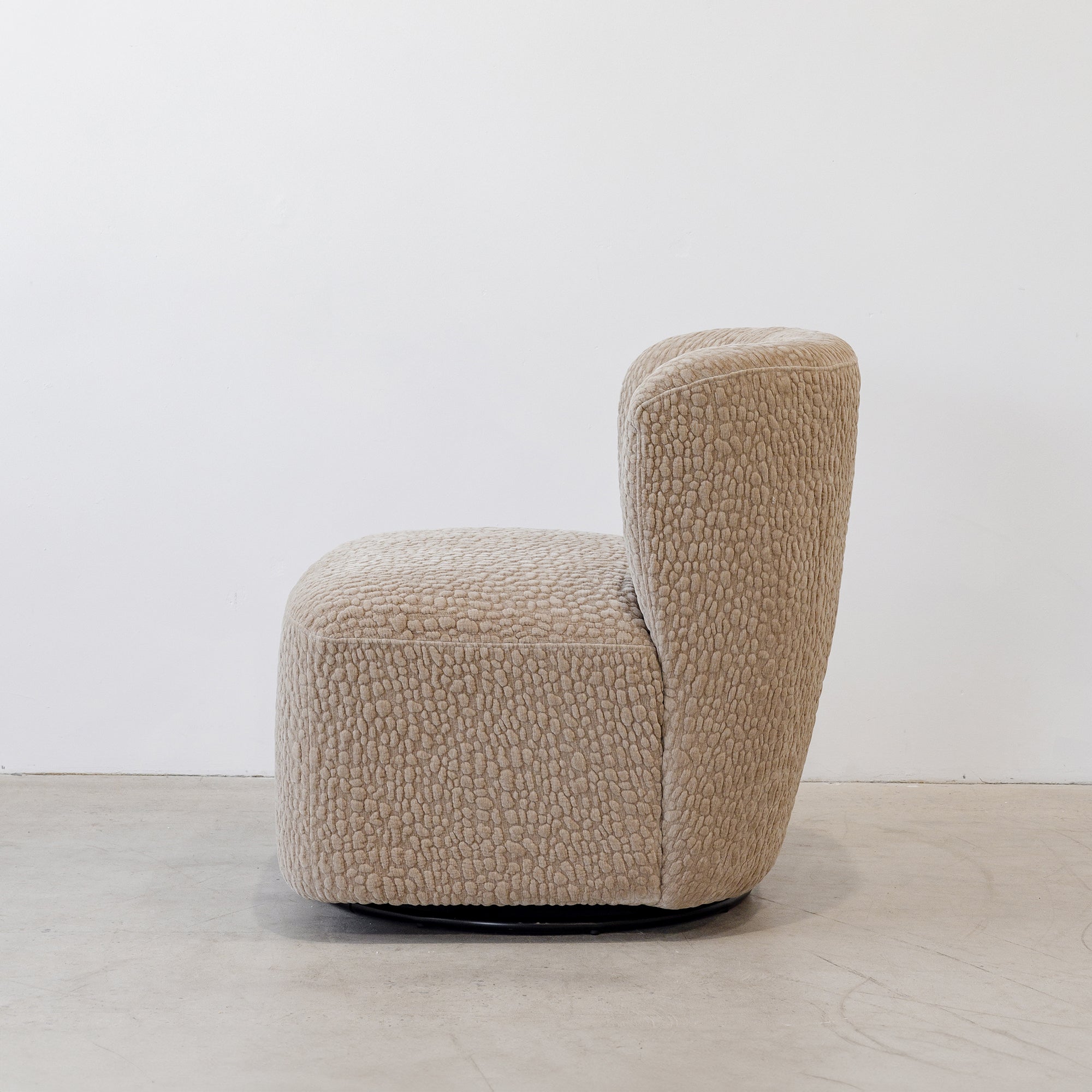 Knox Swivel Chair - Caramel