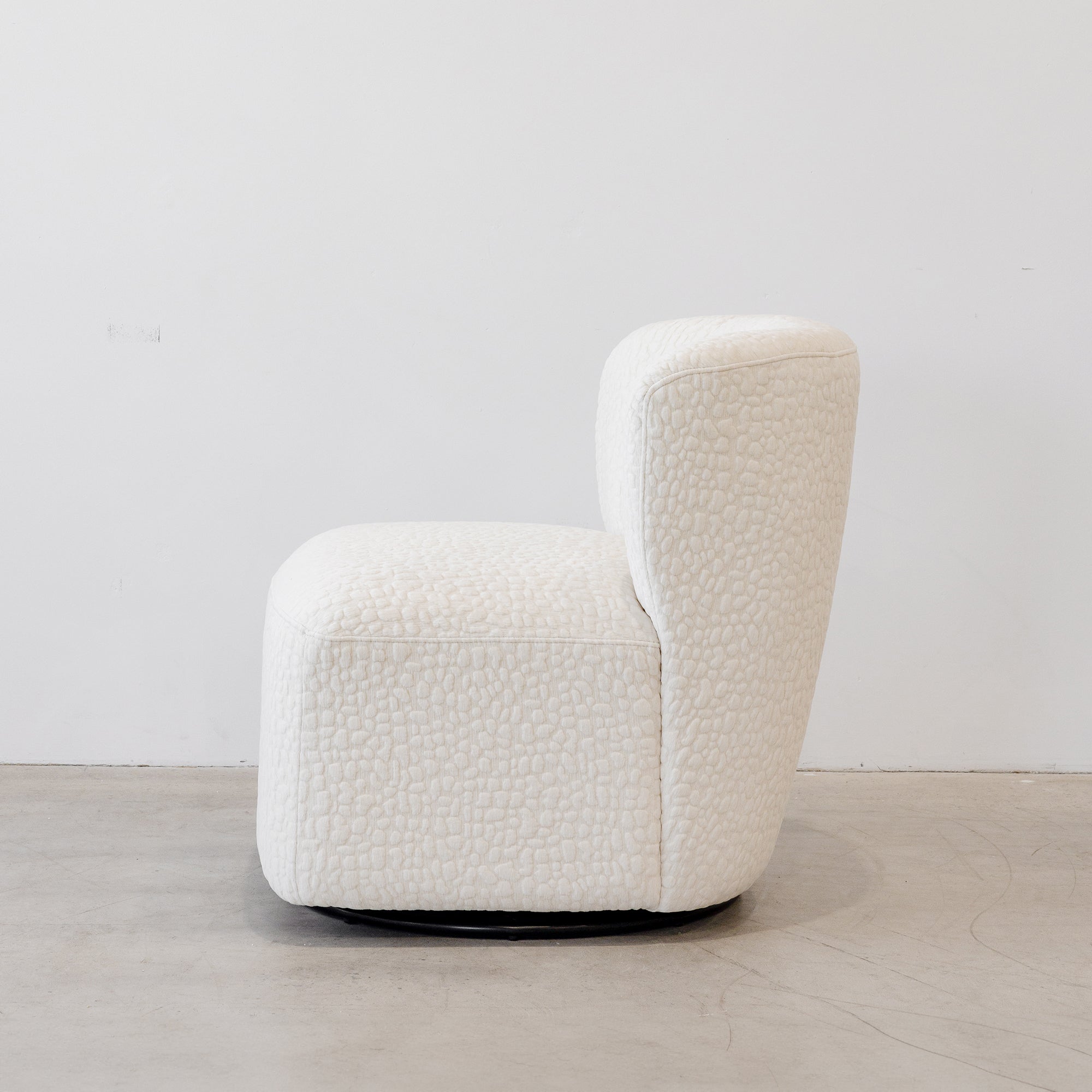 Knox Swivel Chair - Cream