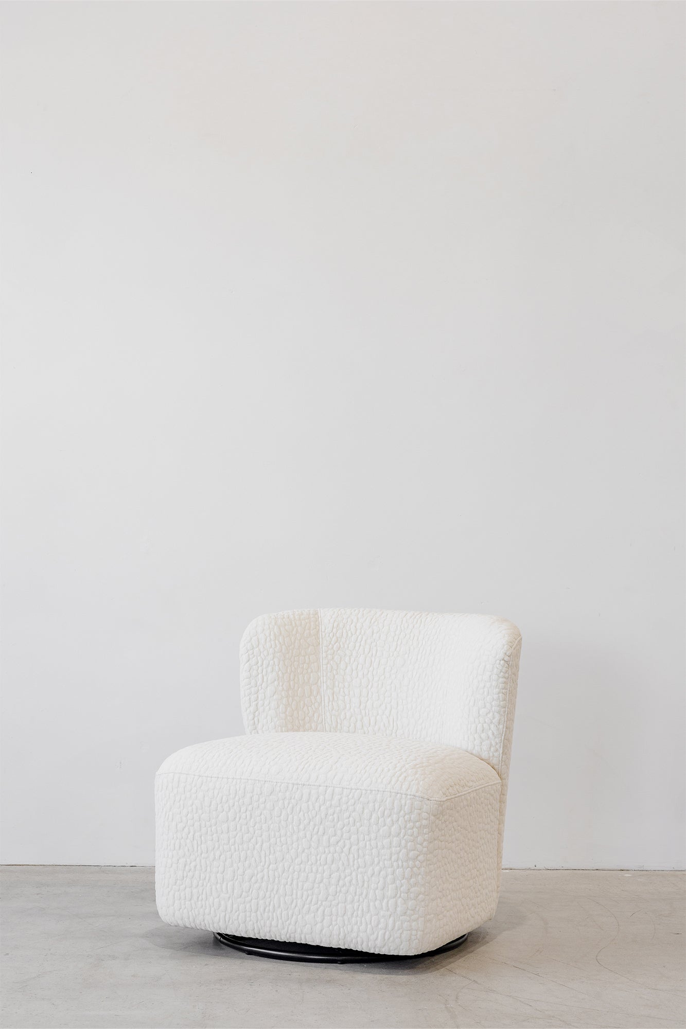 Knox Swivel Chair - Cream