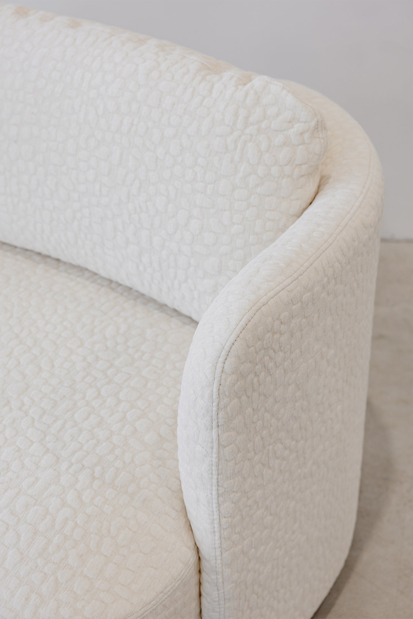 Phoenix Swivel Chair - Cream