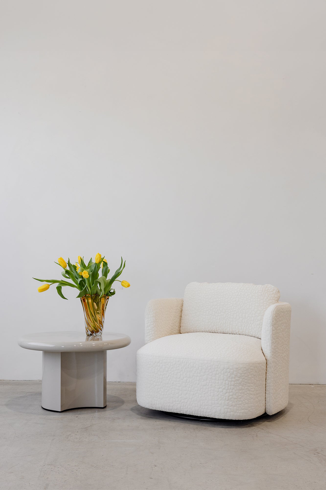 Phoenix Swivel Chair - Cream