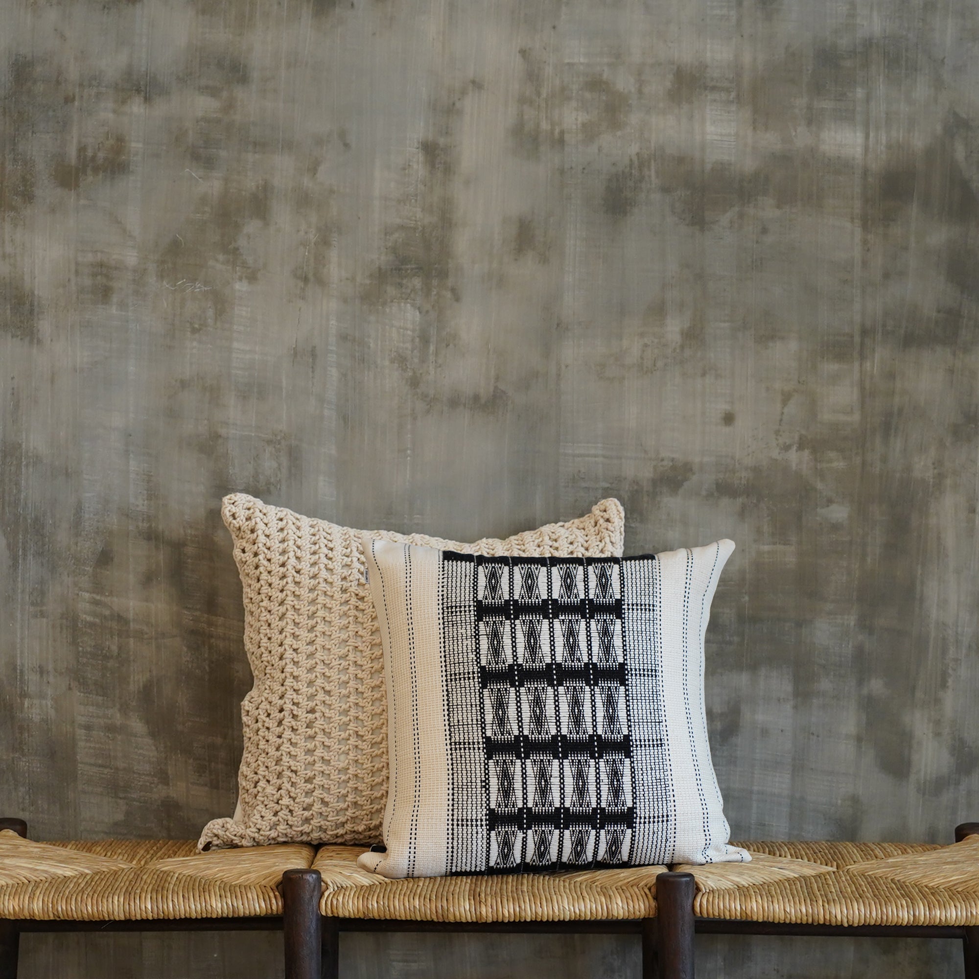 Heirloom Cushion - Agatti
