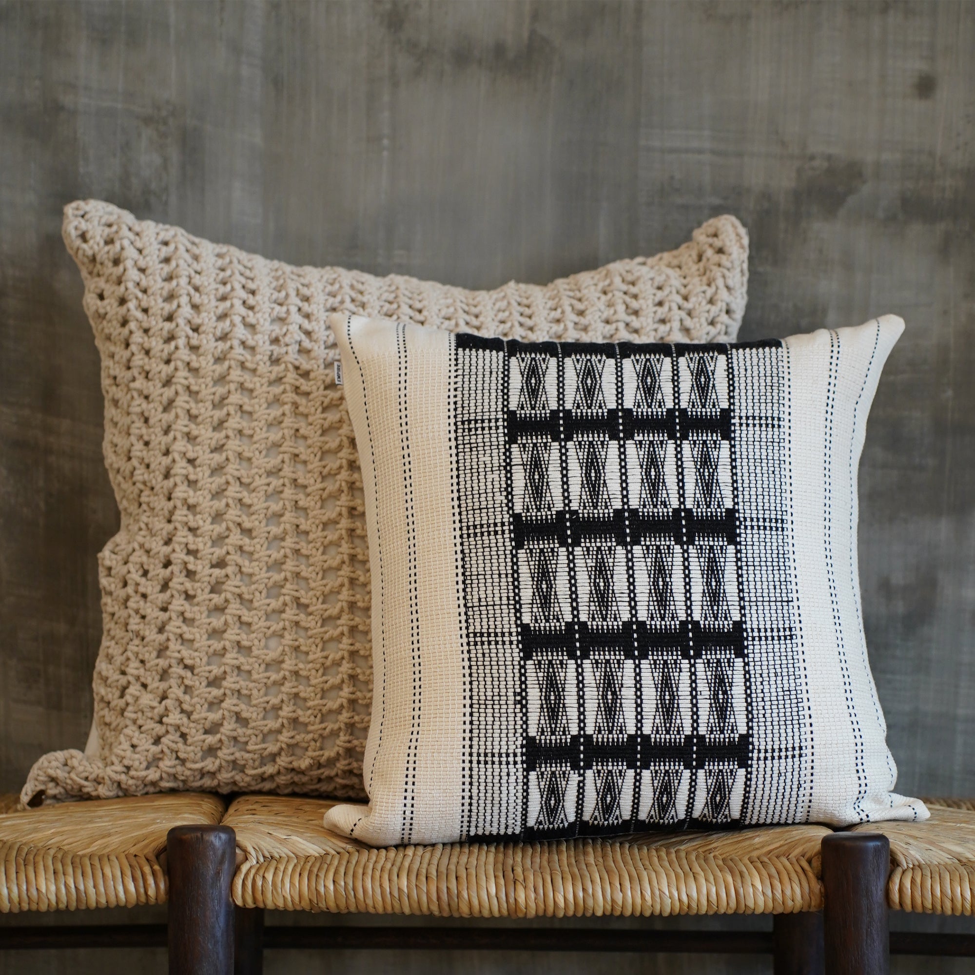 Heirloom Cushion - Agatti