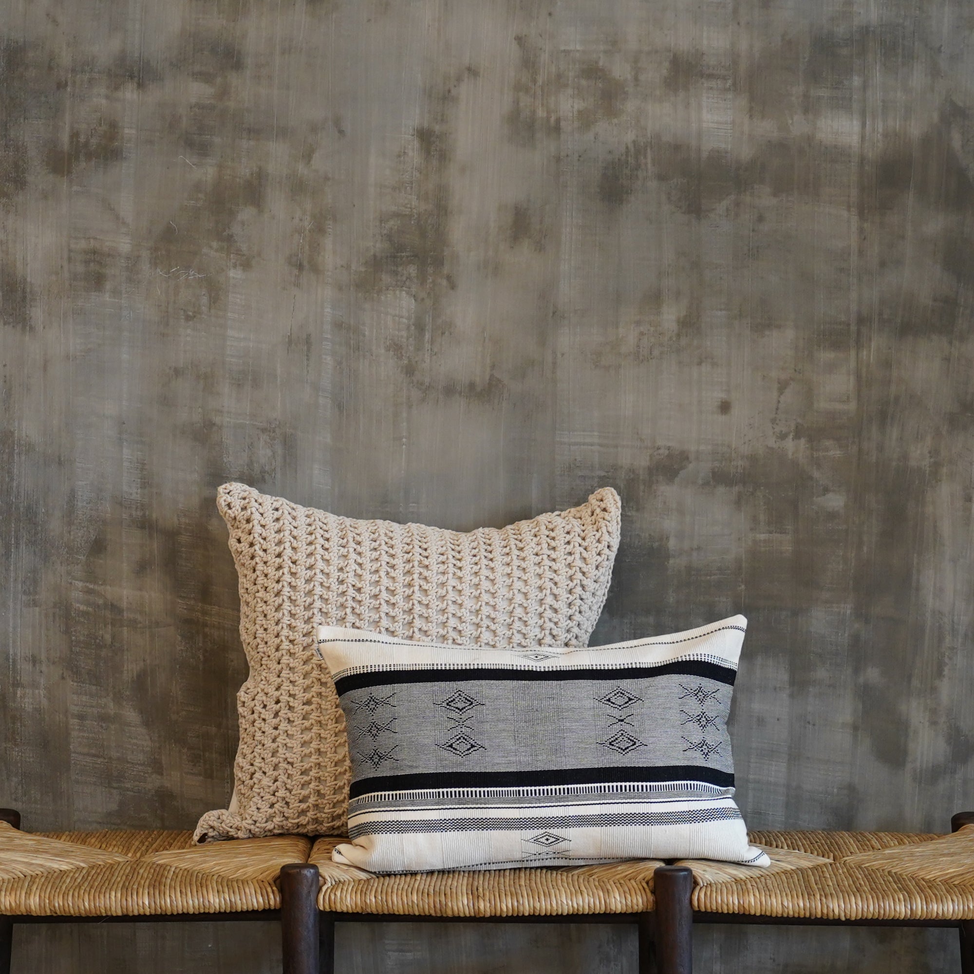 Heirloom Cushion - Vypeen