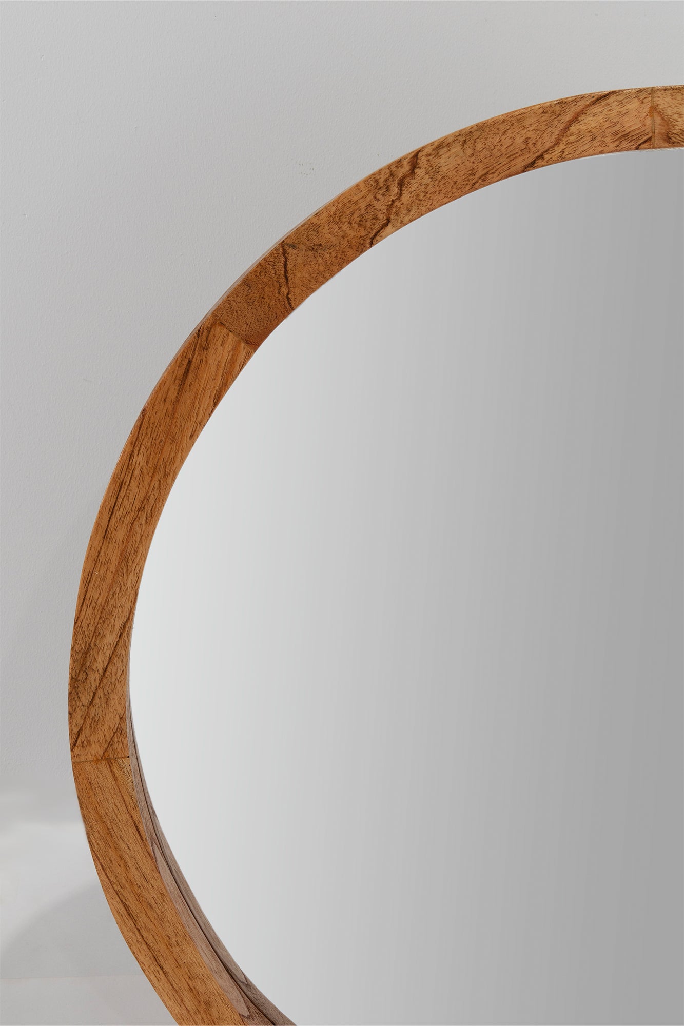 Retreat Round Mirror - Antique Mindi