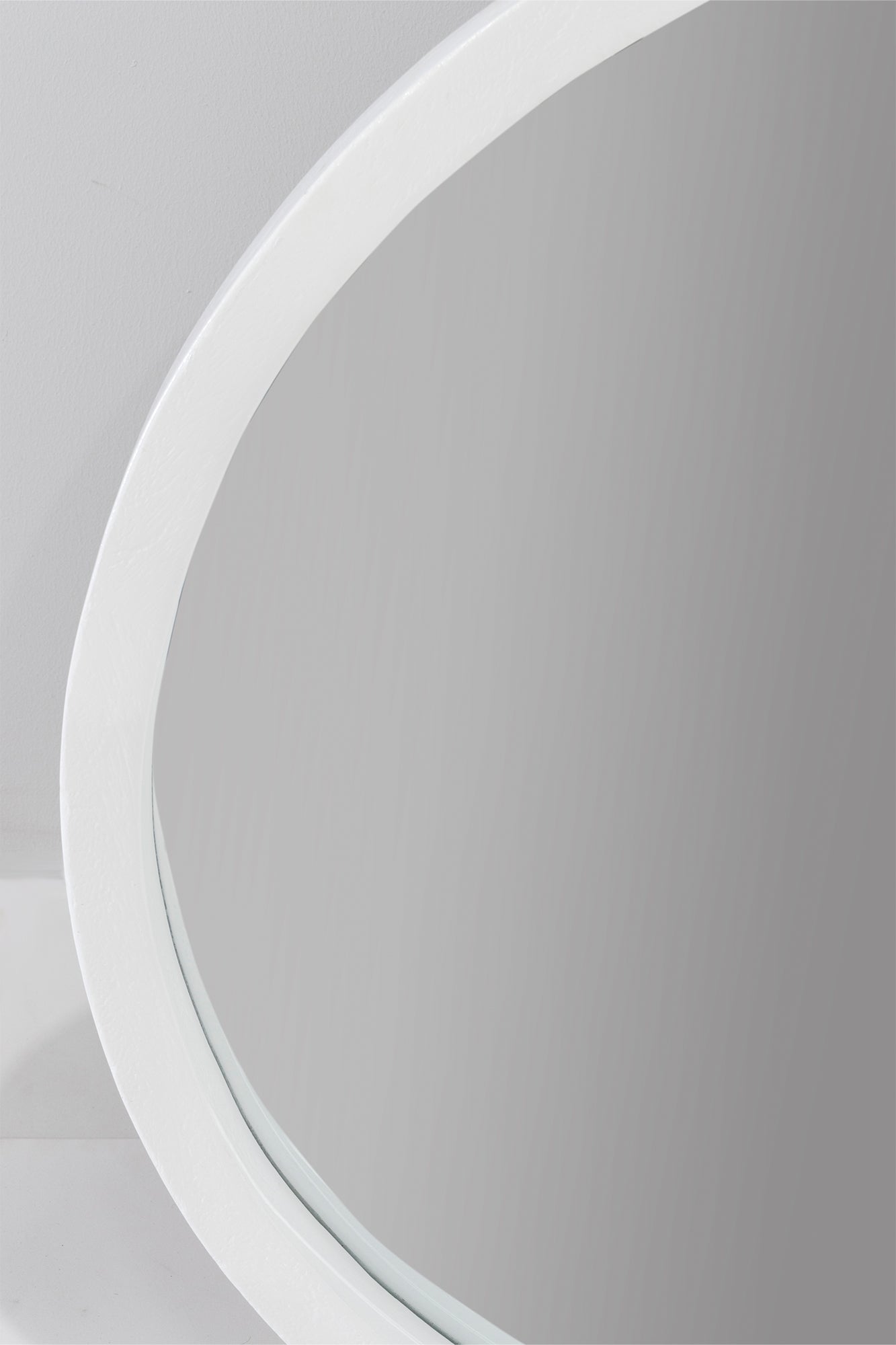 Retreat Round Mirror - White