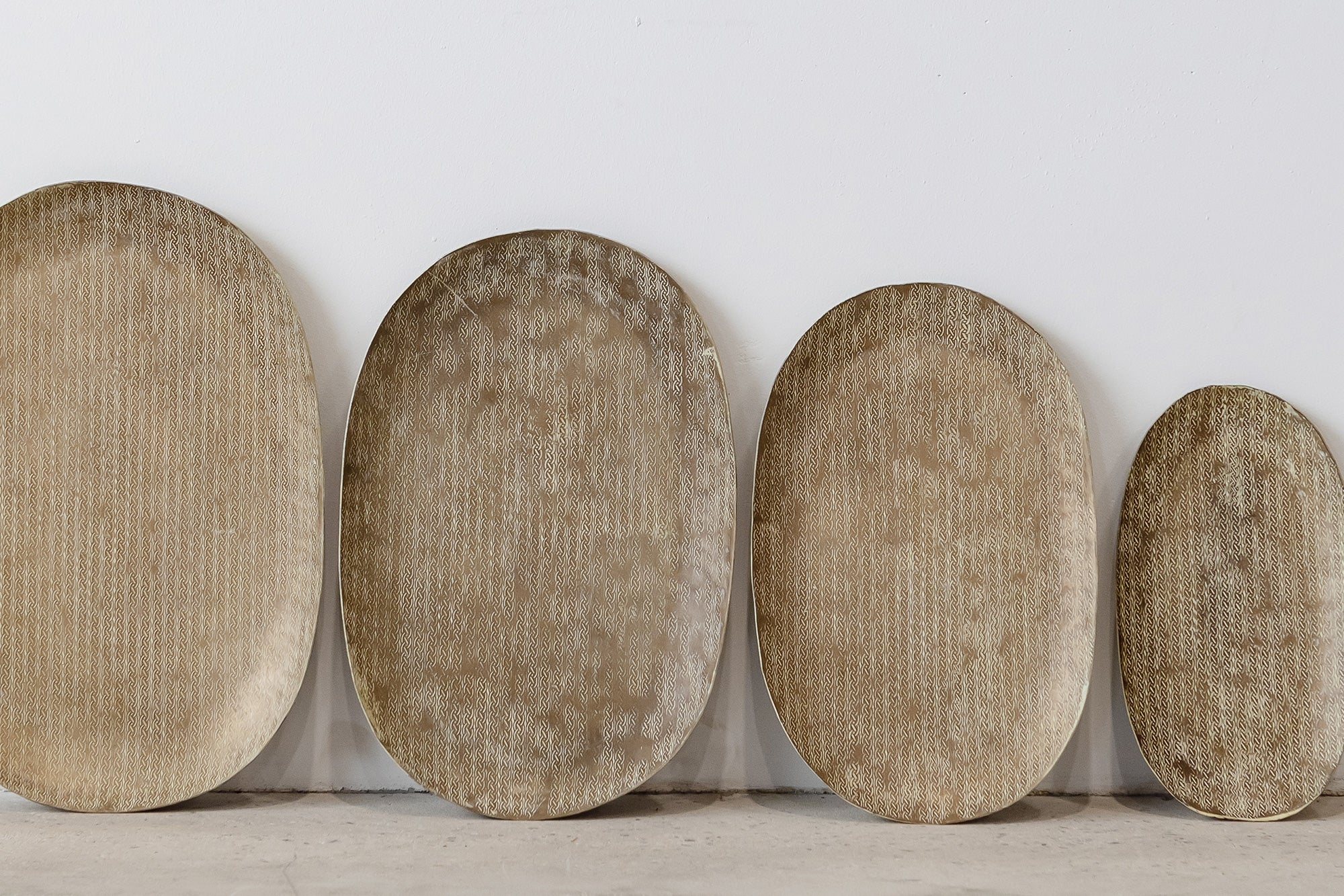 Beaten Oval Tray - Antique Green