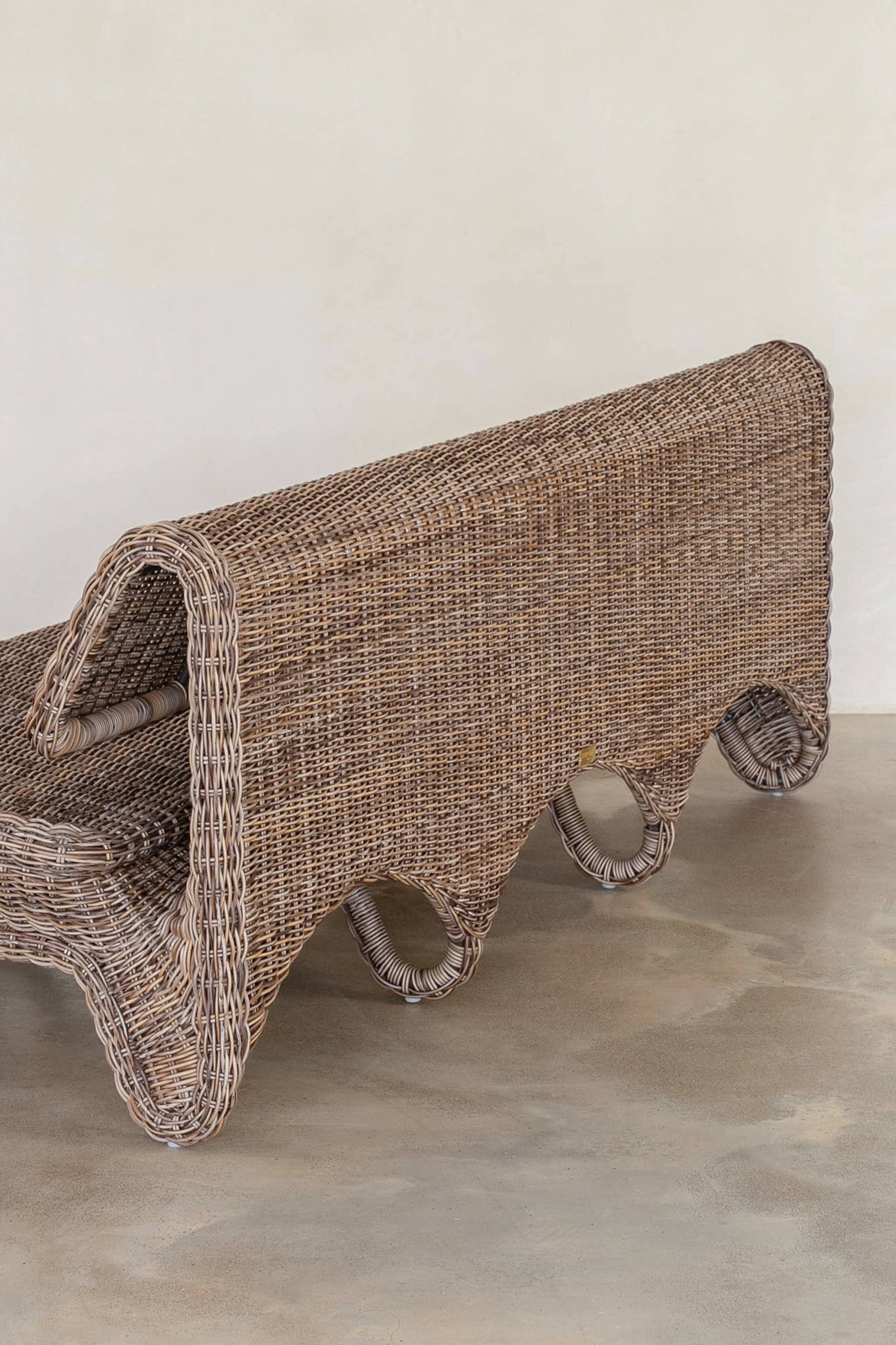 Zaza Outdoor Sofa - Husk Round Weave