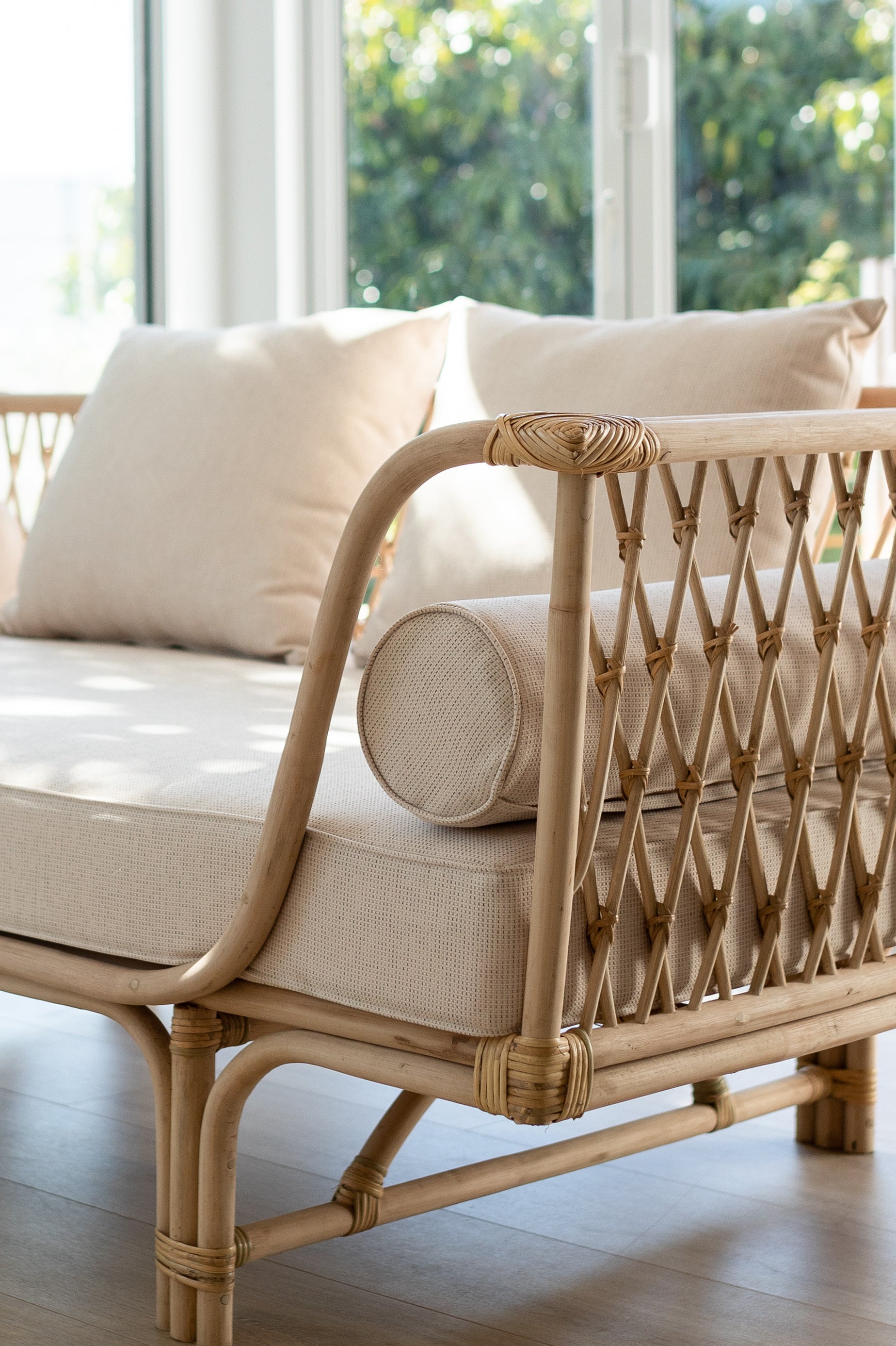 Avalon Daybed - Natural/Bahama Sand