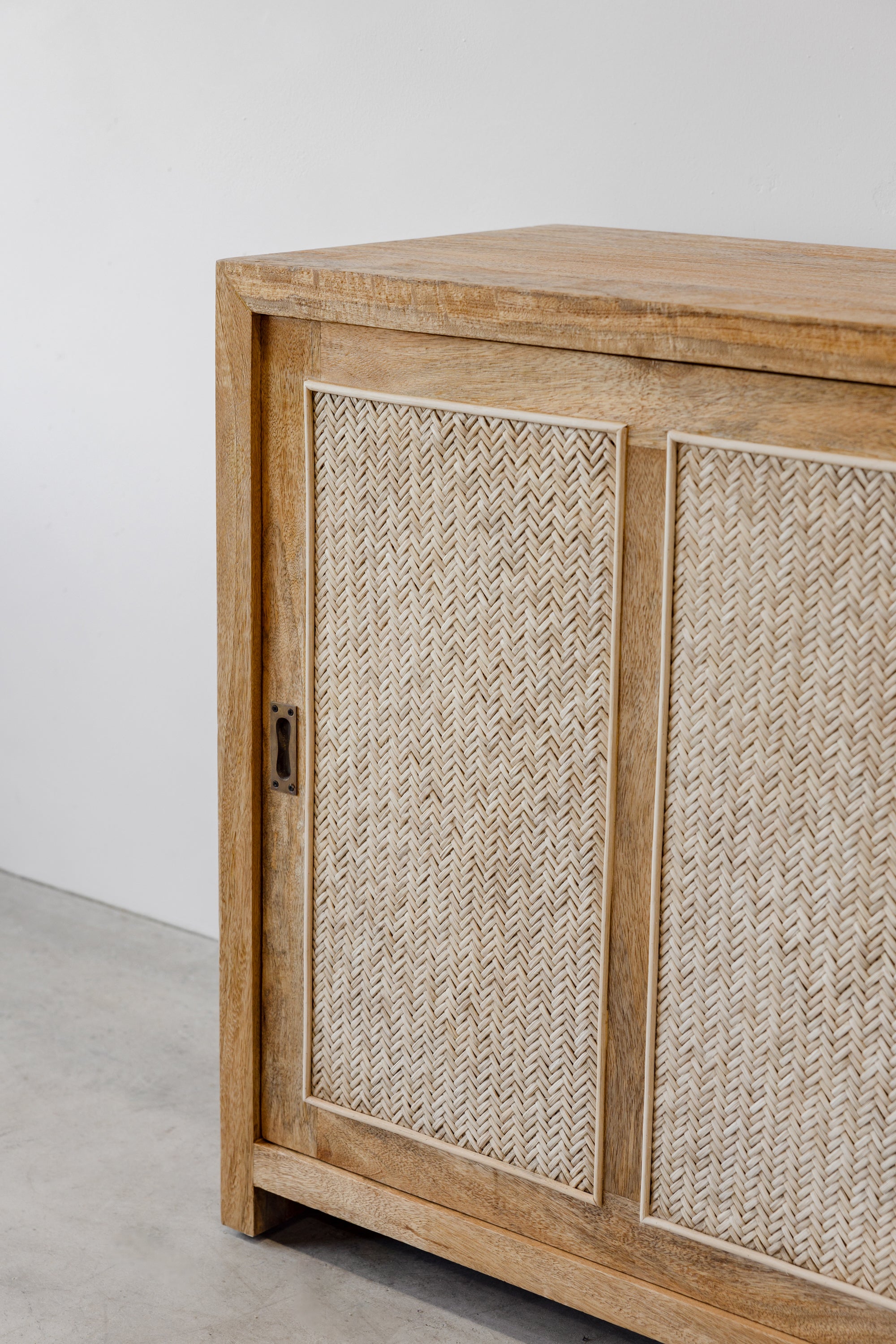 Bianca 3 Door Buffet - Rustic Matte/Weave