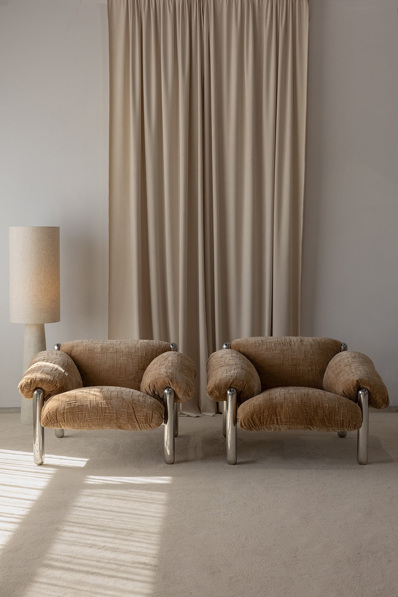 Raf Armchair - Goldie