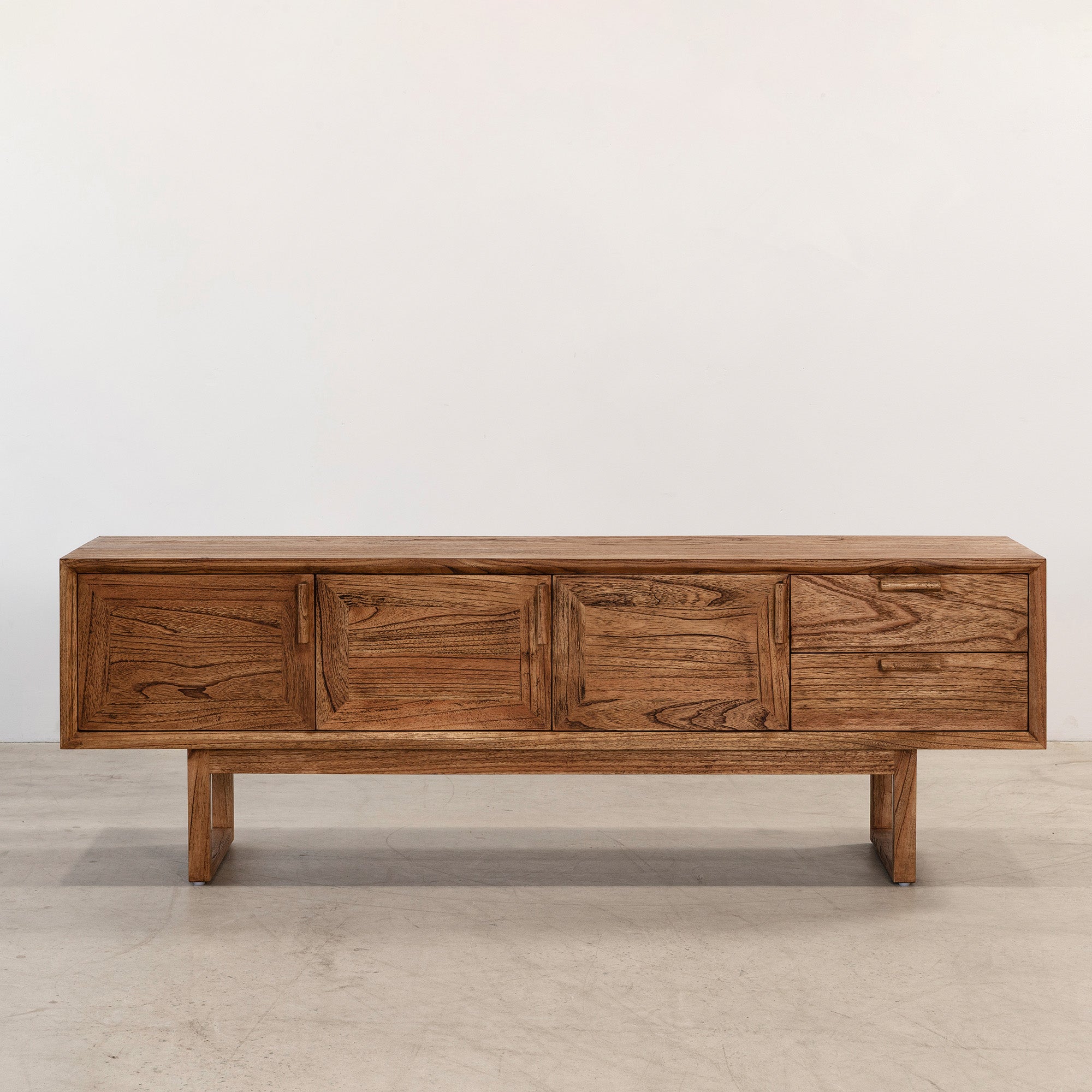 Enzo Entertainment Unit - Antique Mindi