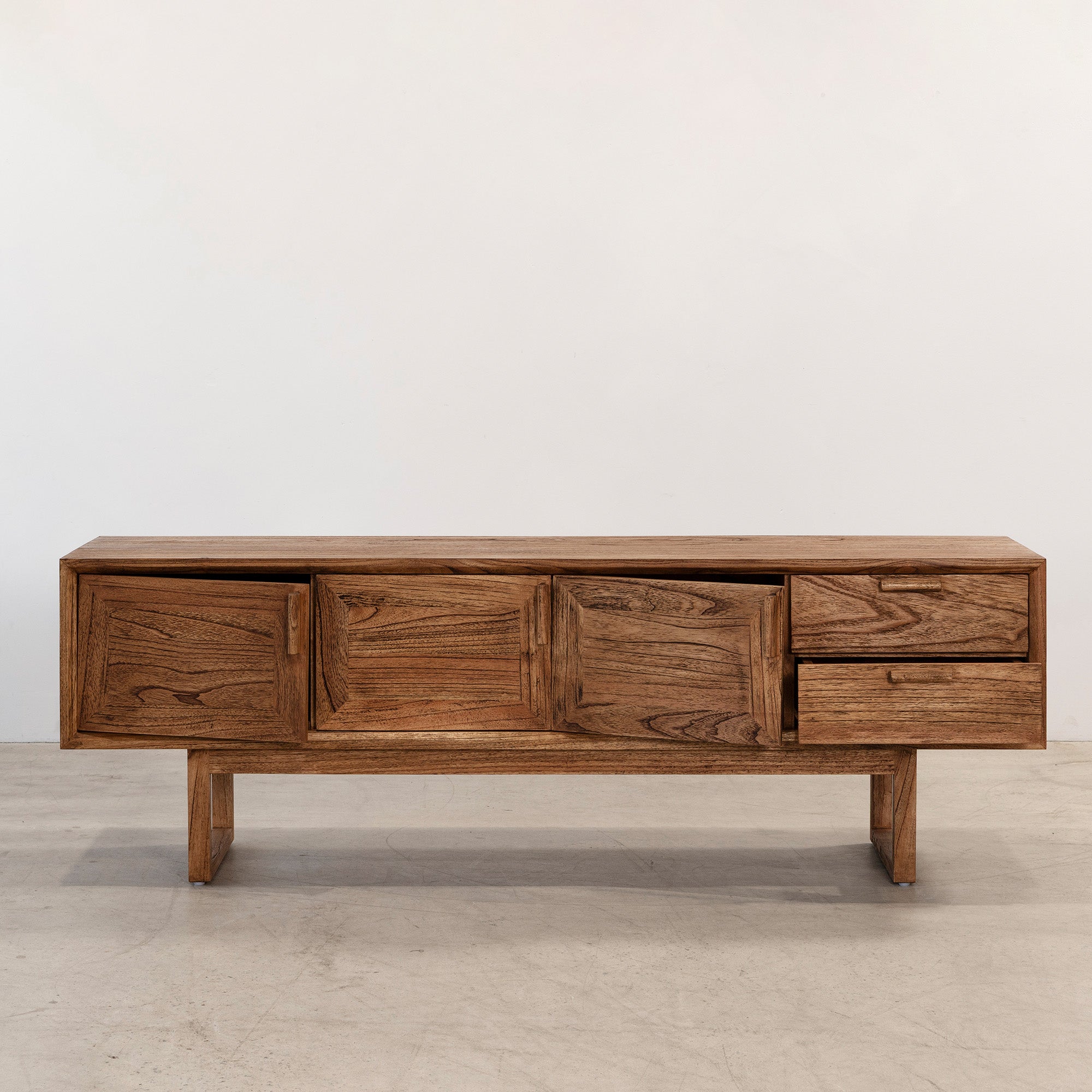 Enzo Entertainment Unit - Antique Mindi