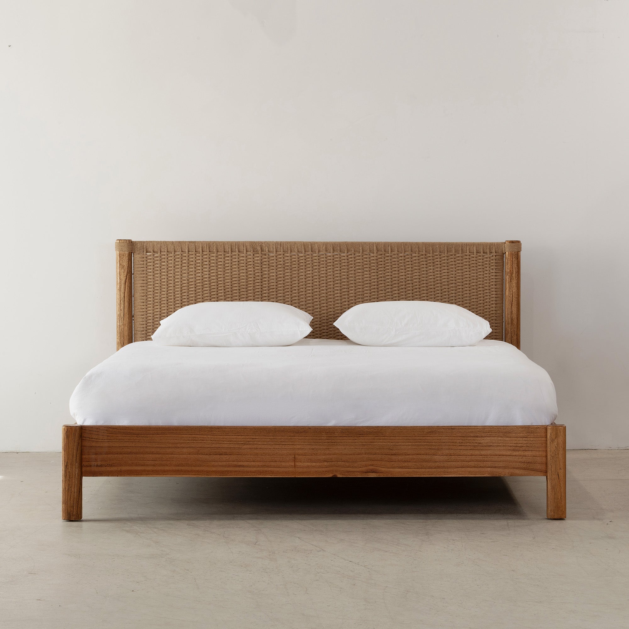 Holly Bed - Antique Mindi