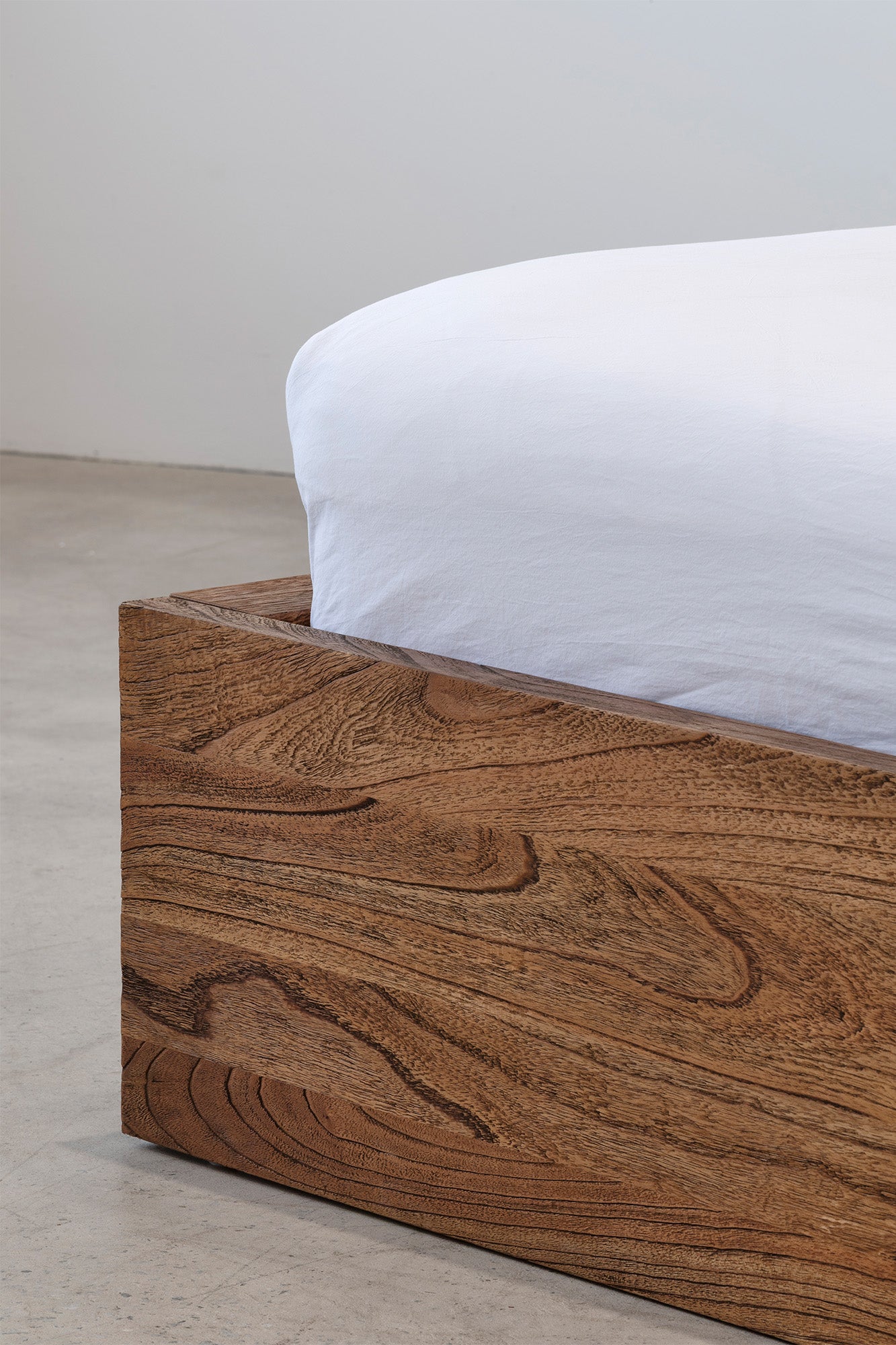 Platform Bed - Antique Mindi