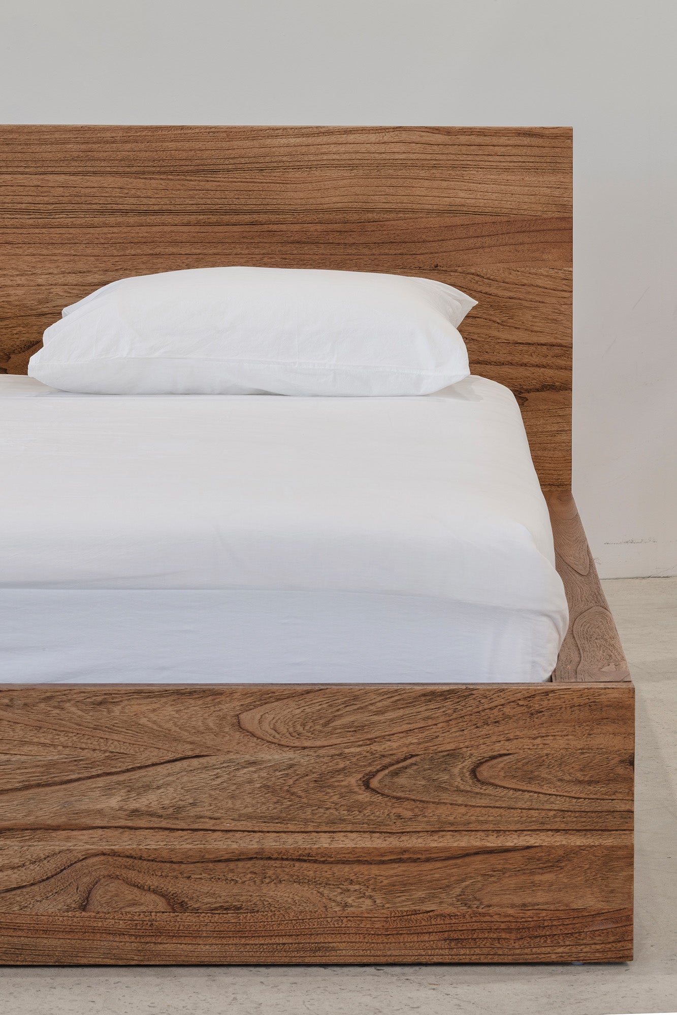 Platform Bed - Antique Mindi