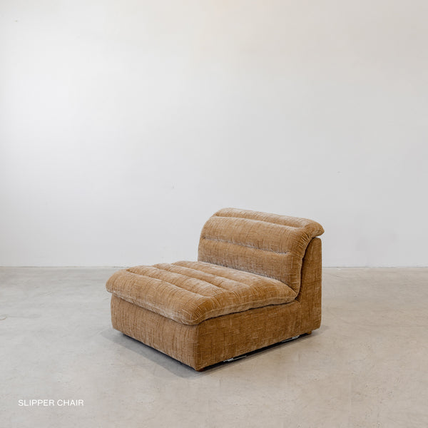 Rodin Slipper Chair - Goldie