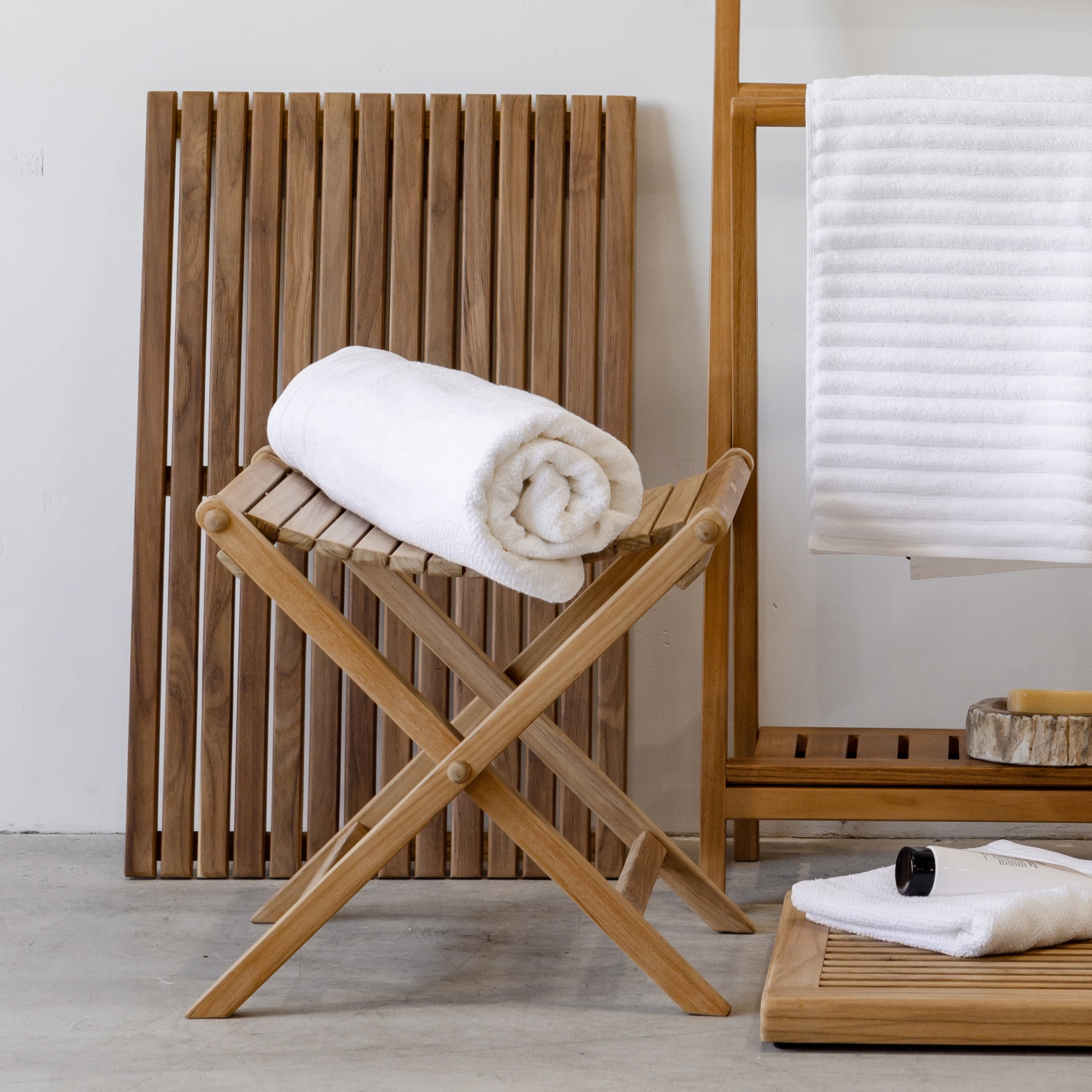 Teak Atelier Folding Stool