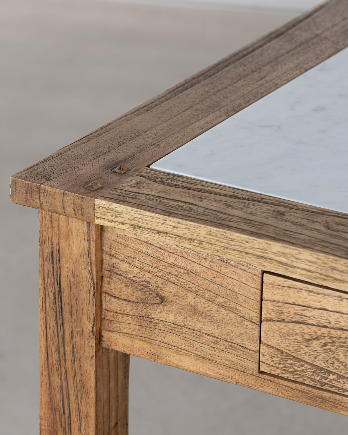 Kitchen Island - Antique Mindi/White Marble