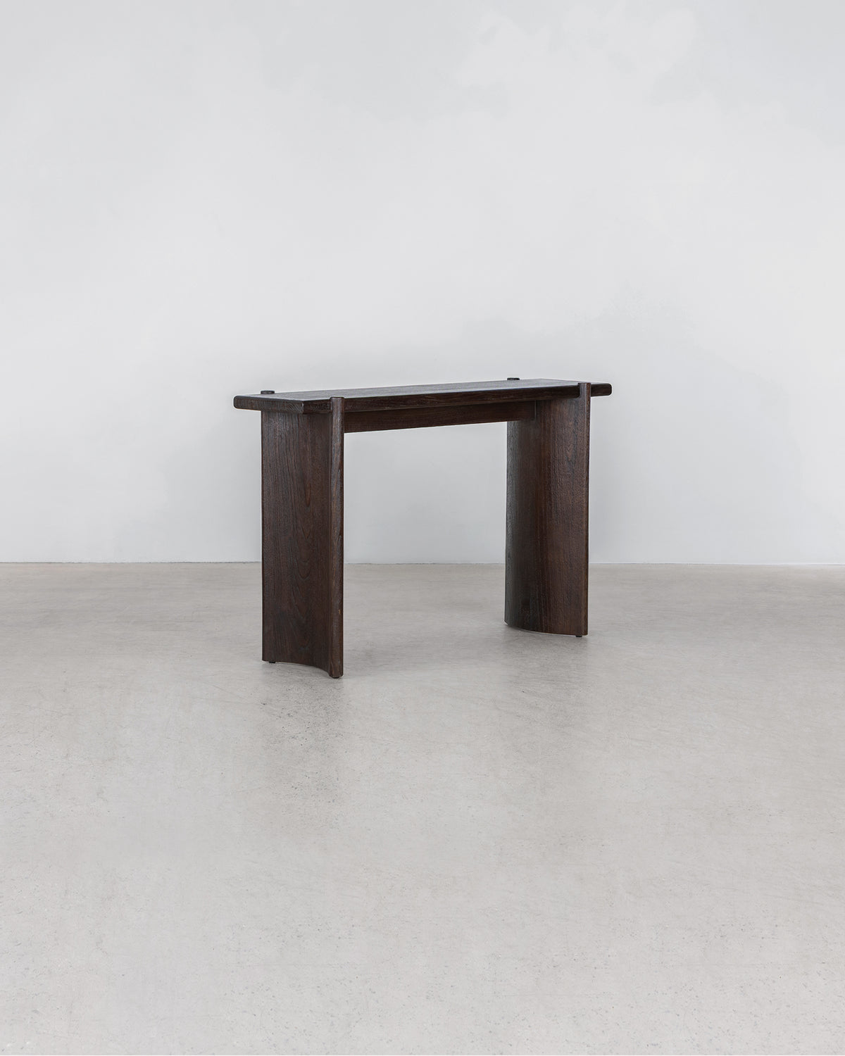 Leonard Console - Cola