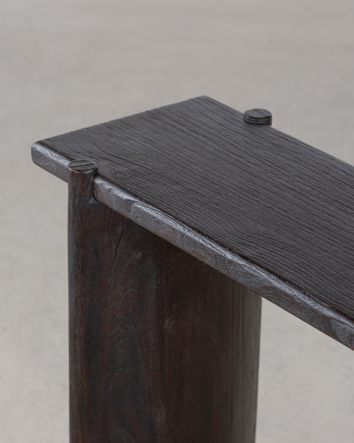 Leonard Console - Cola