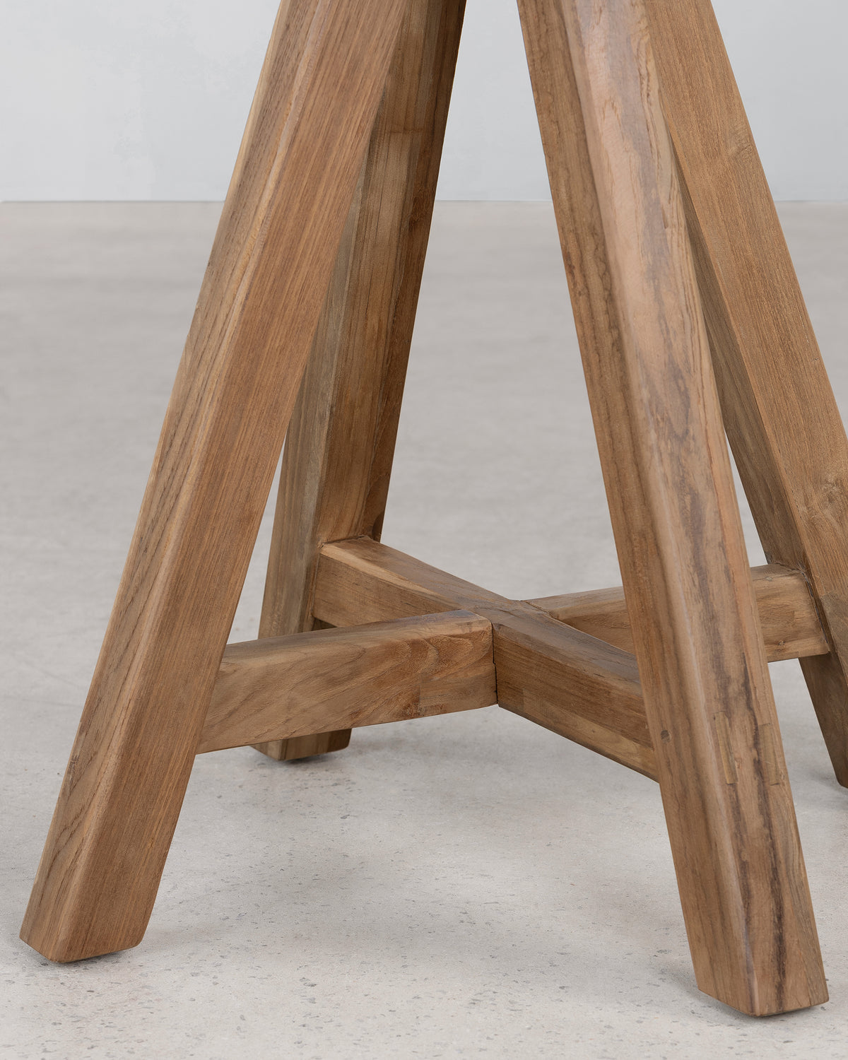 Vista Round Bar Table - Natural