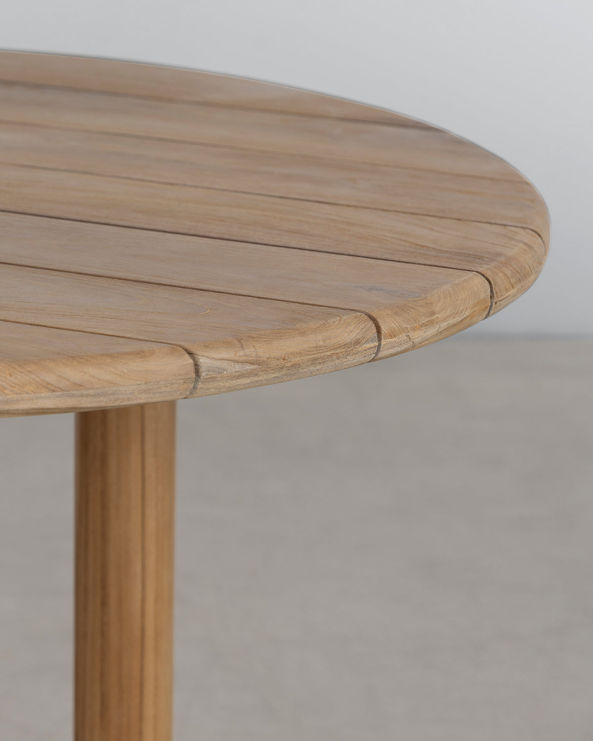 Vista Round Slatted Dining Table - Natural