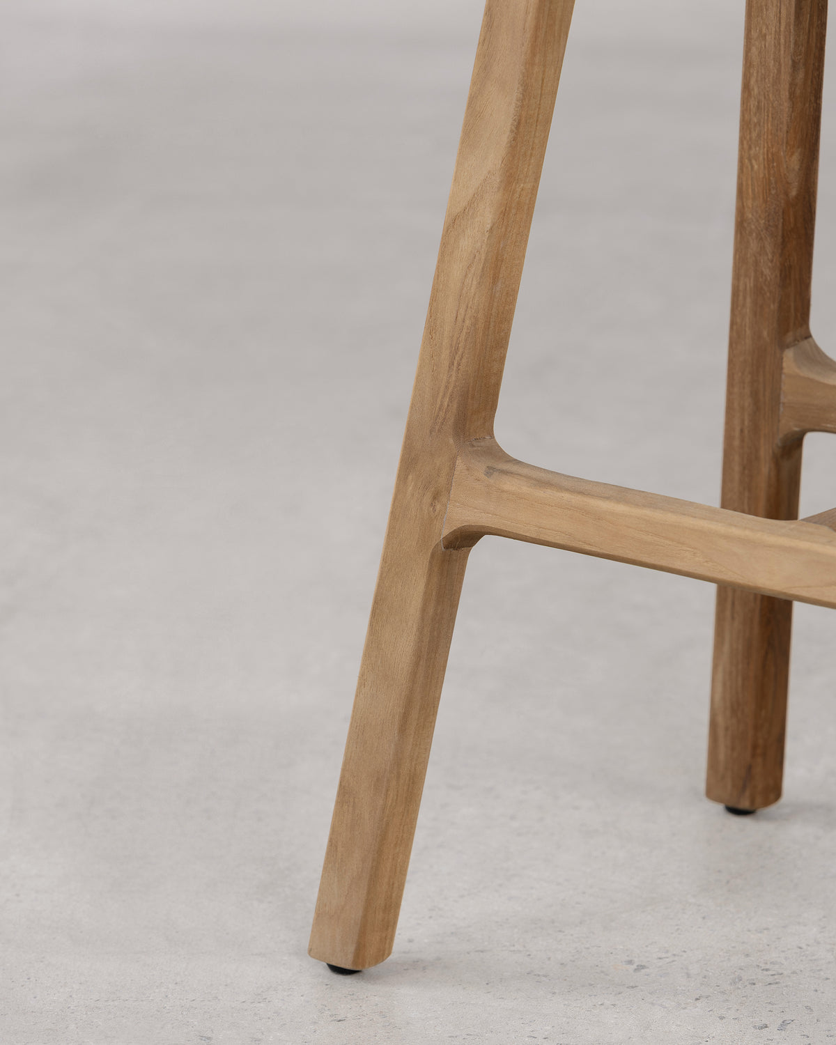 Vista Saddle Stool - Natural