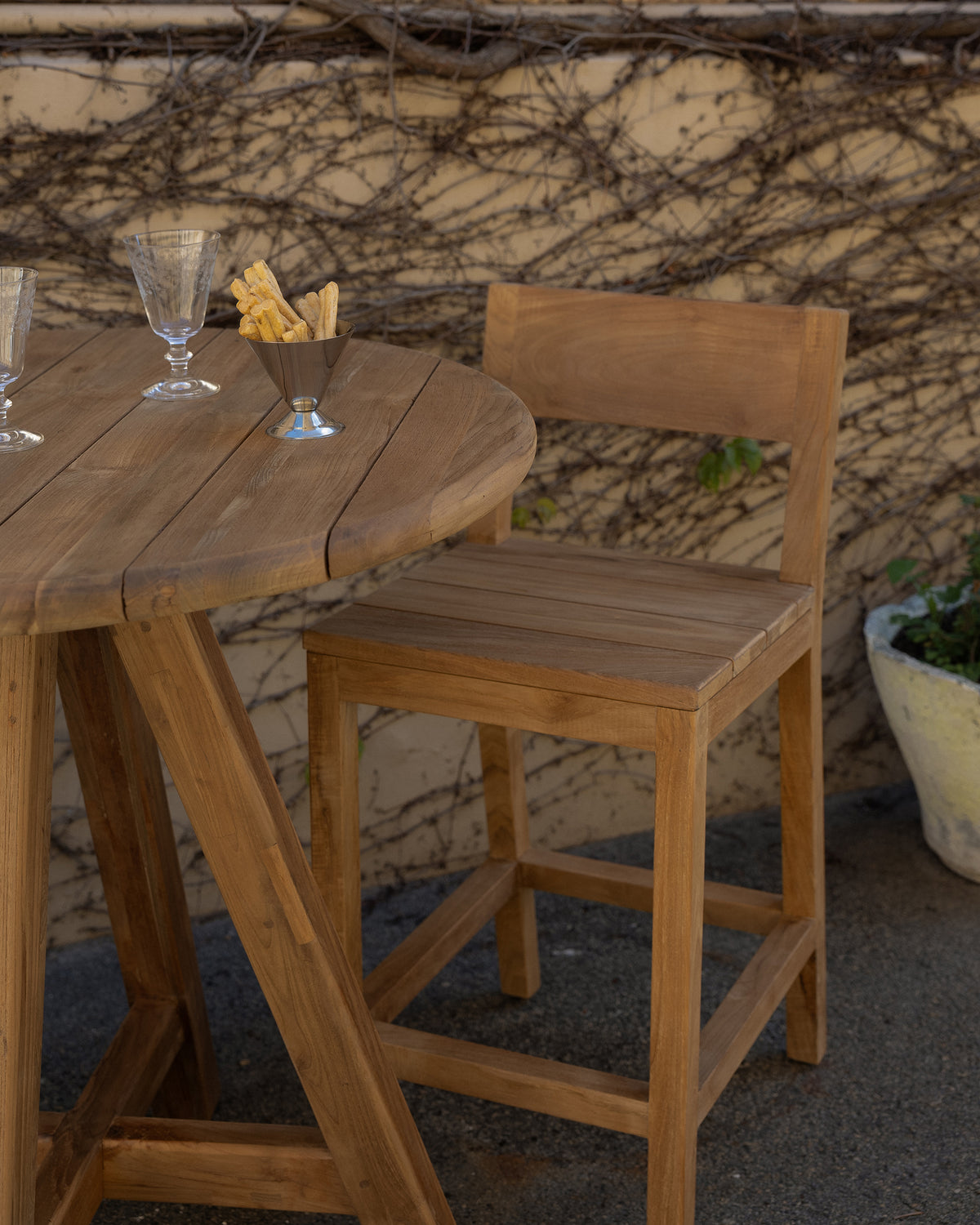 Vista Bar Stool With Back - Natural