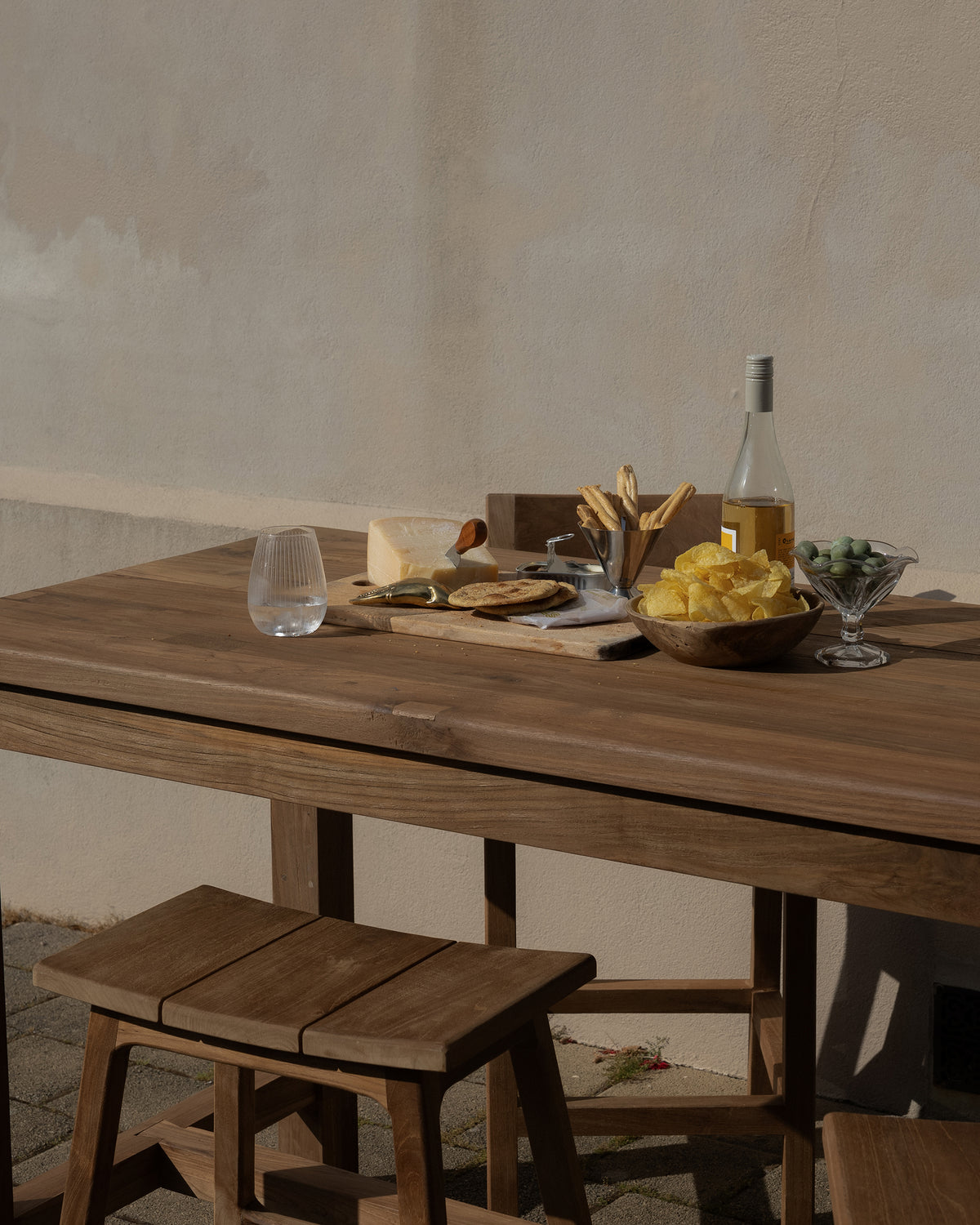 Vista Saddle Stool - Natural