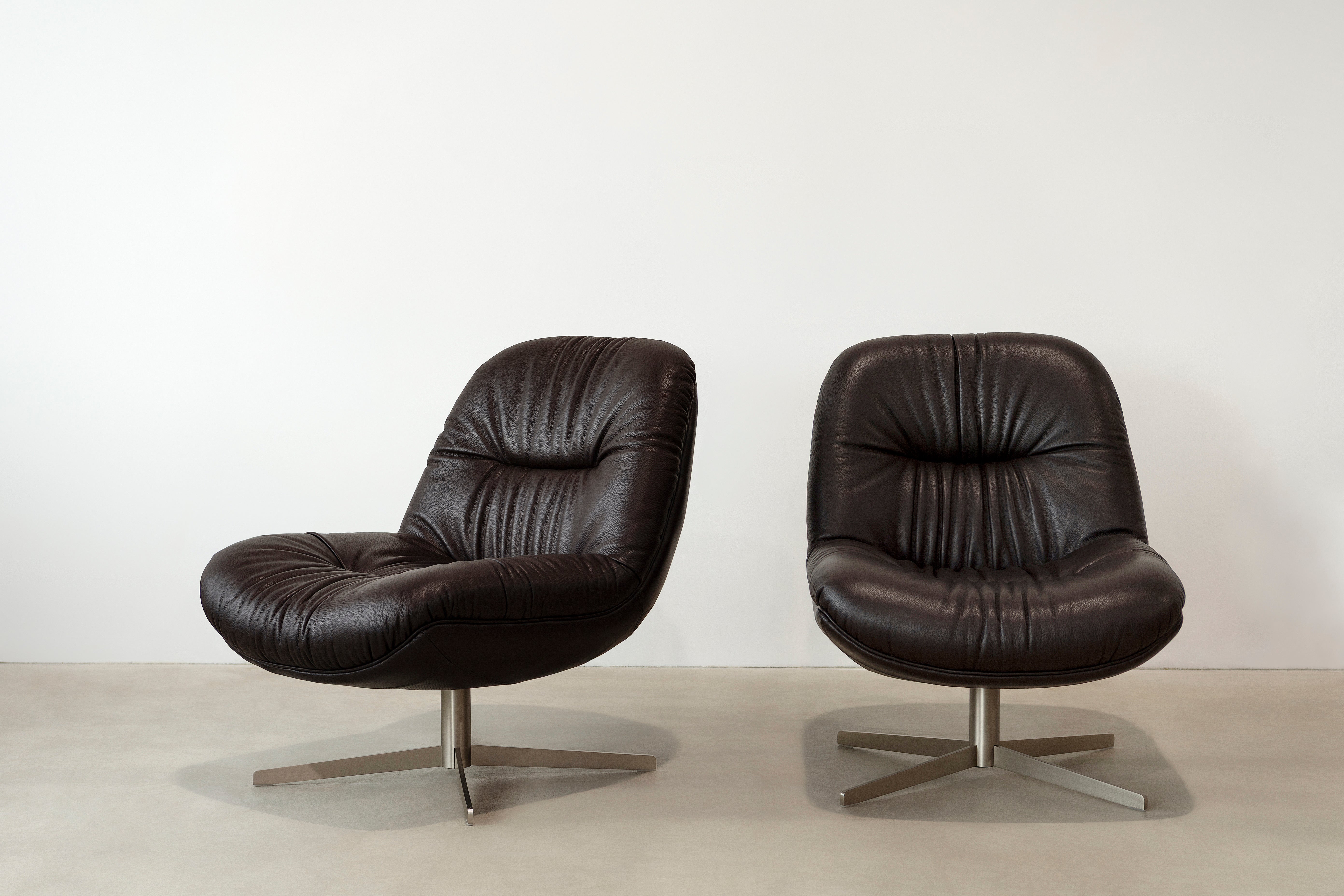 Giorgio Occasional Swivel Chair