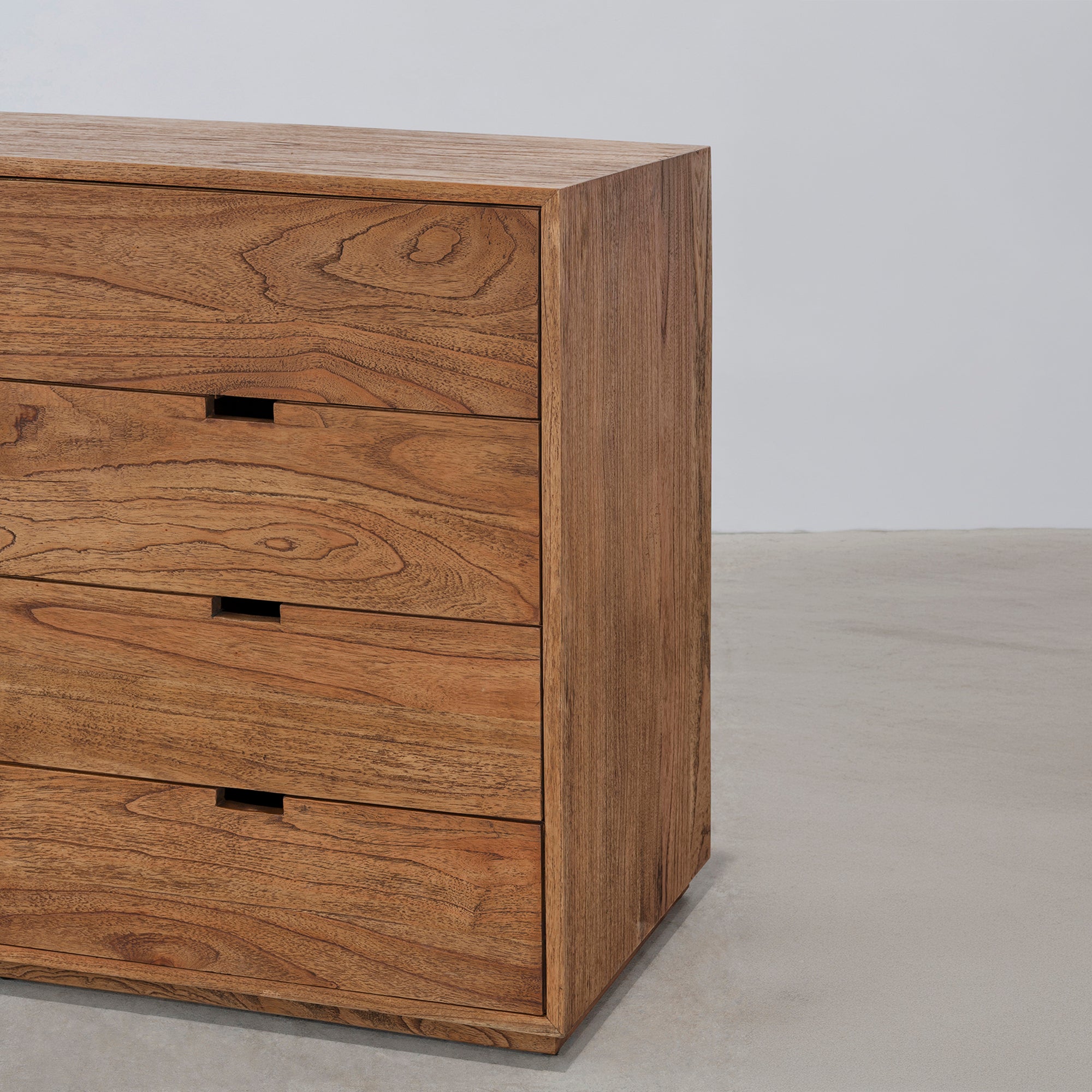 Domo Chest 4x2 - Antique Mindi