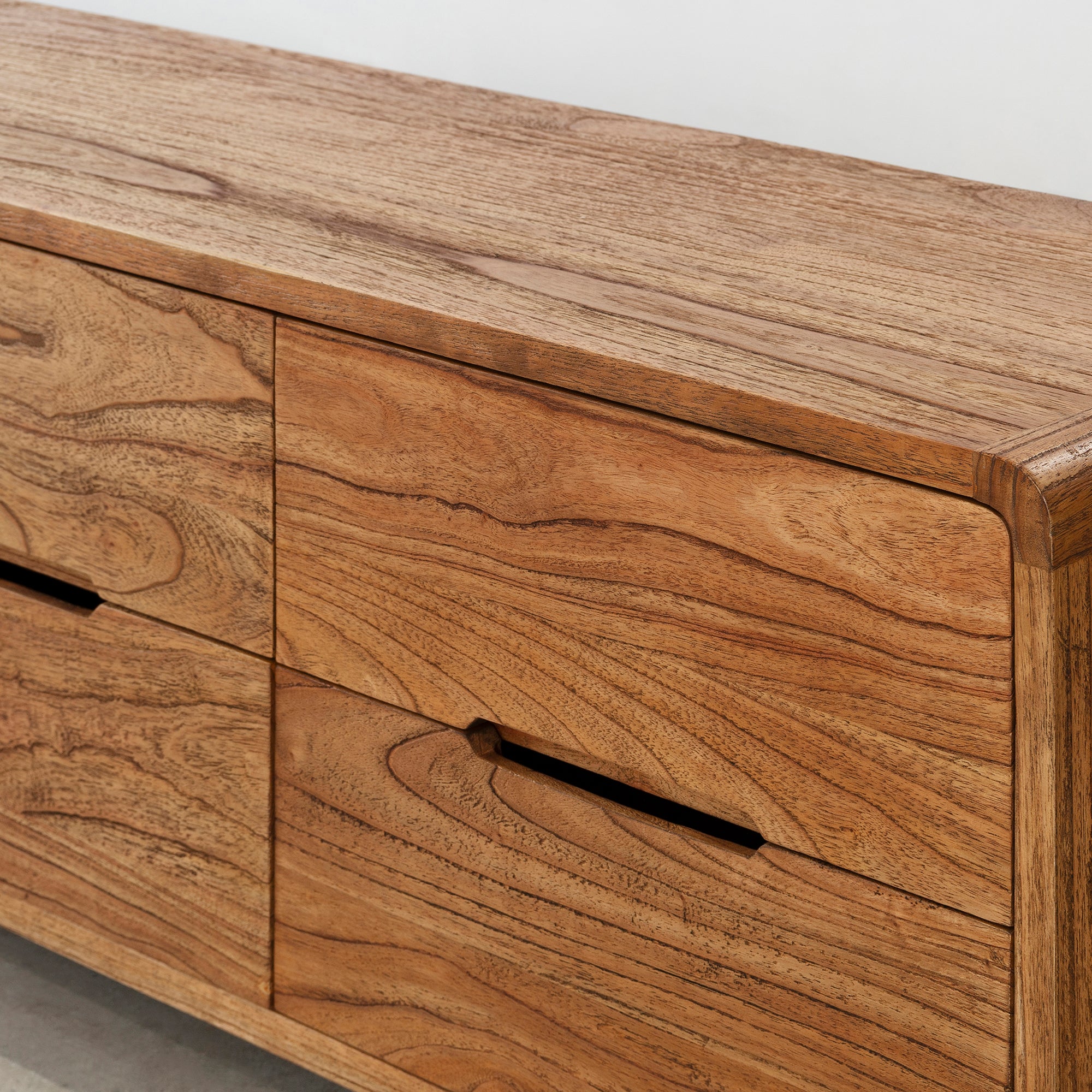 Penfolds Chest 2x4 - Antique Mindi