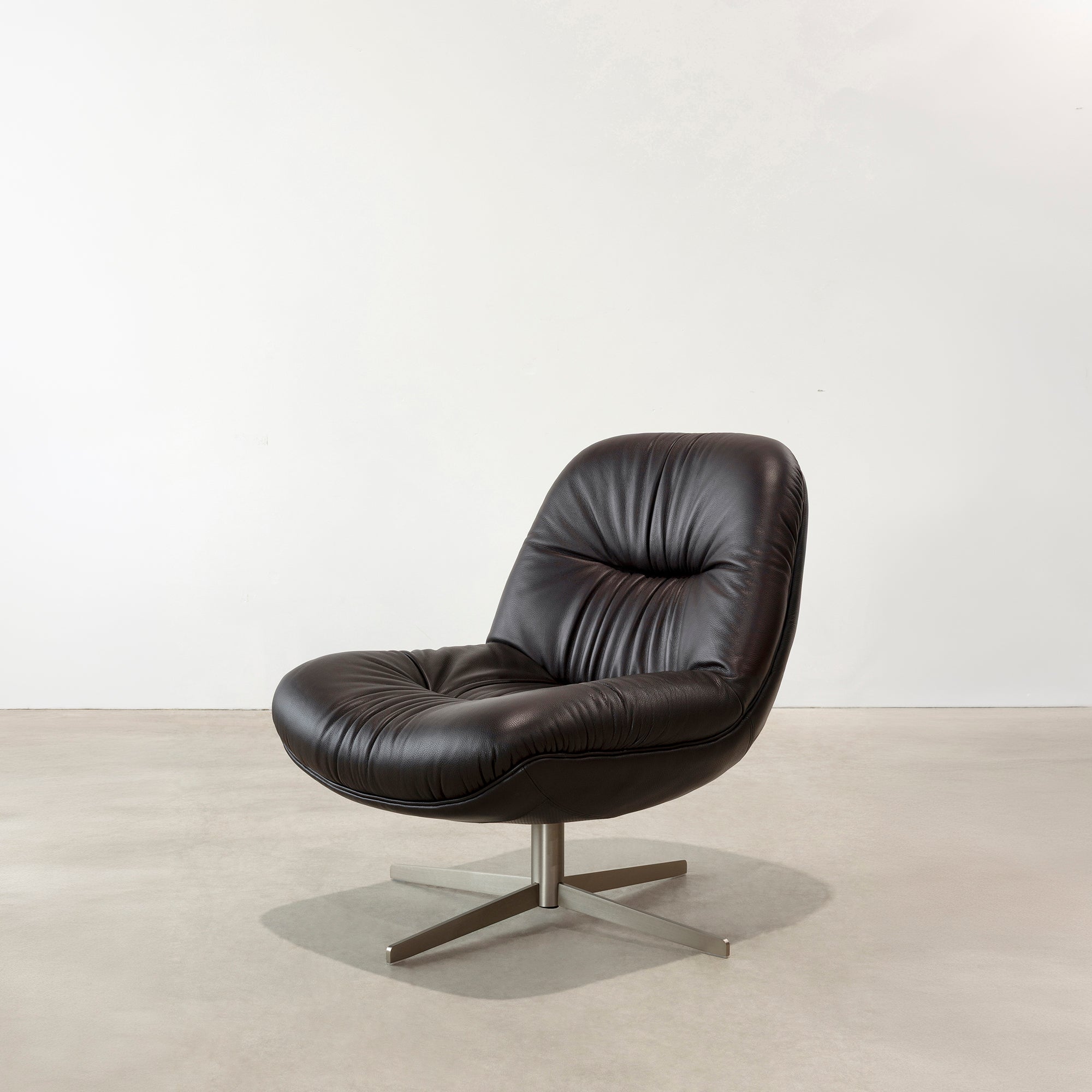 Giorgio Occasional Swivel Chair