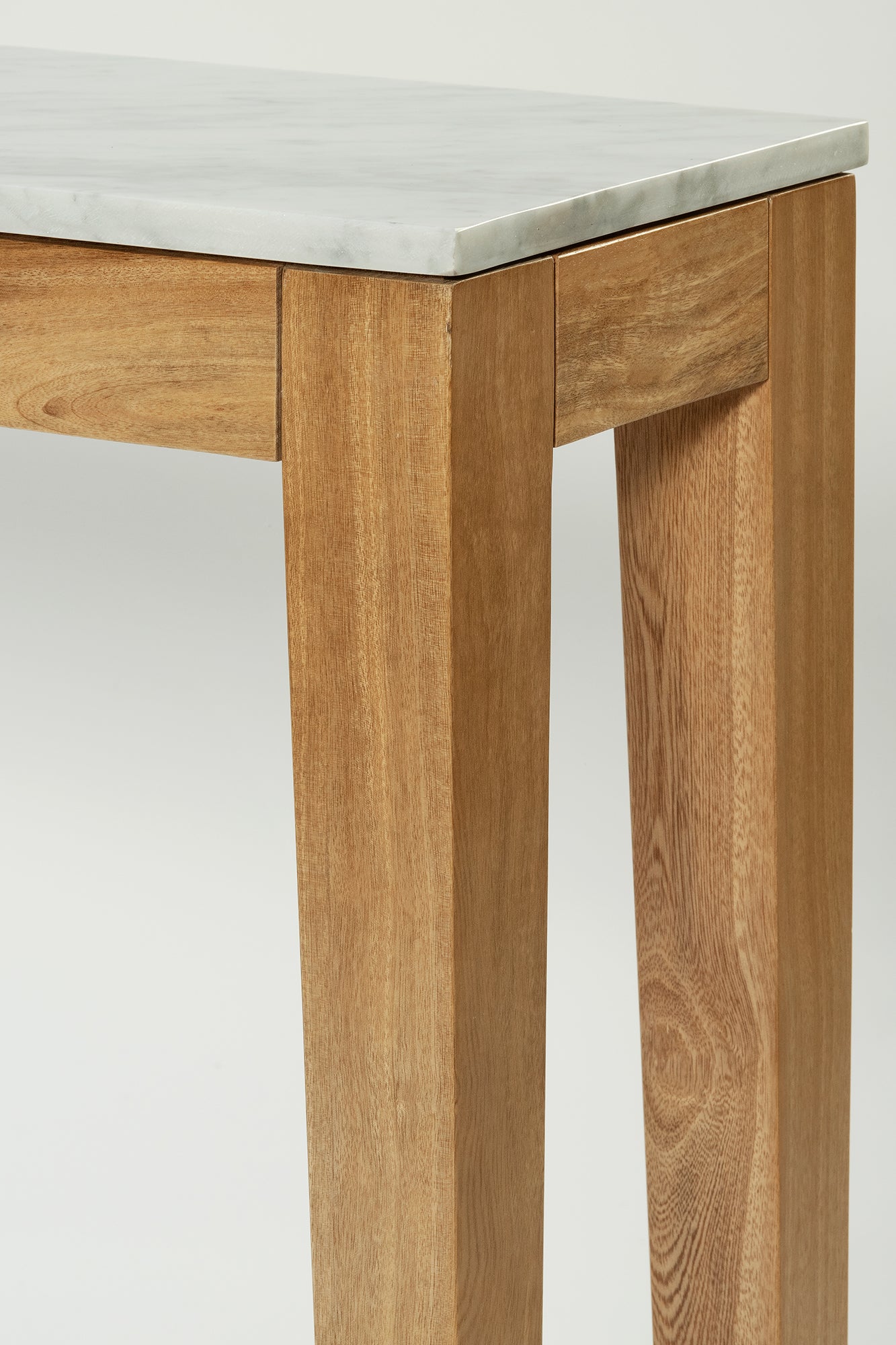 Buddha Console - Rustic Matte/White Marble