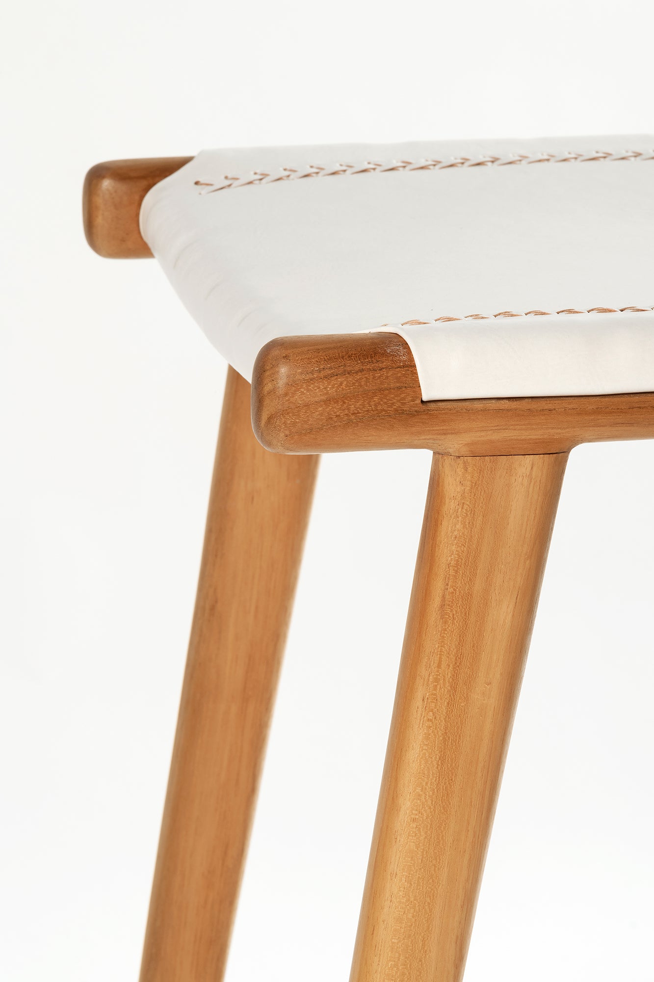 Jok Stool - Teak/White Leather